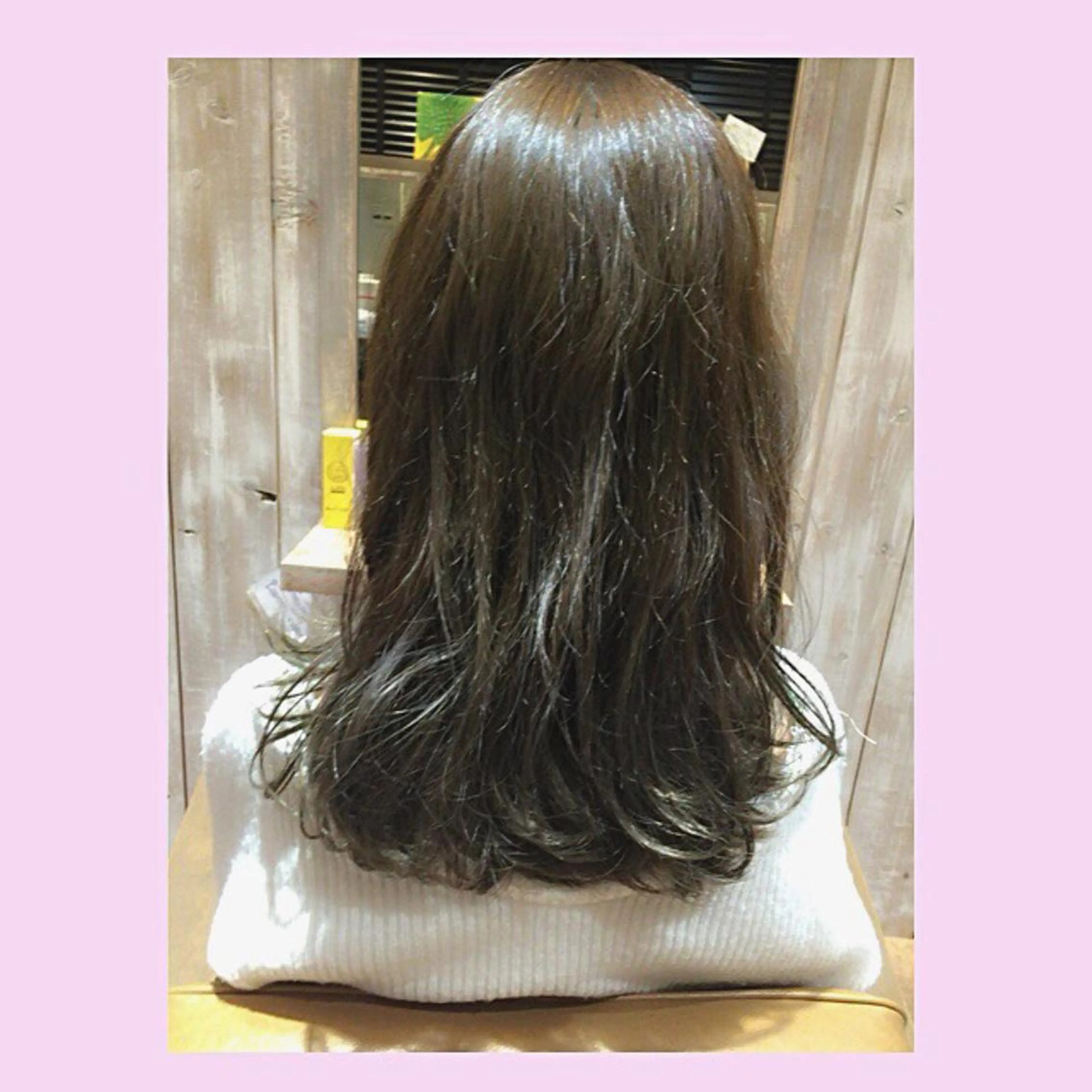 セミロング GLROW haruhiのヘアスタイル