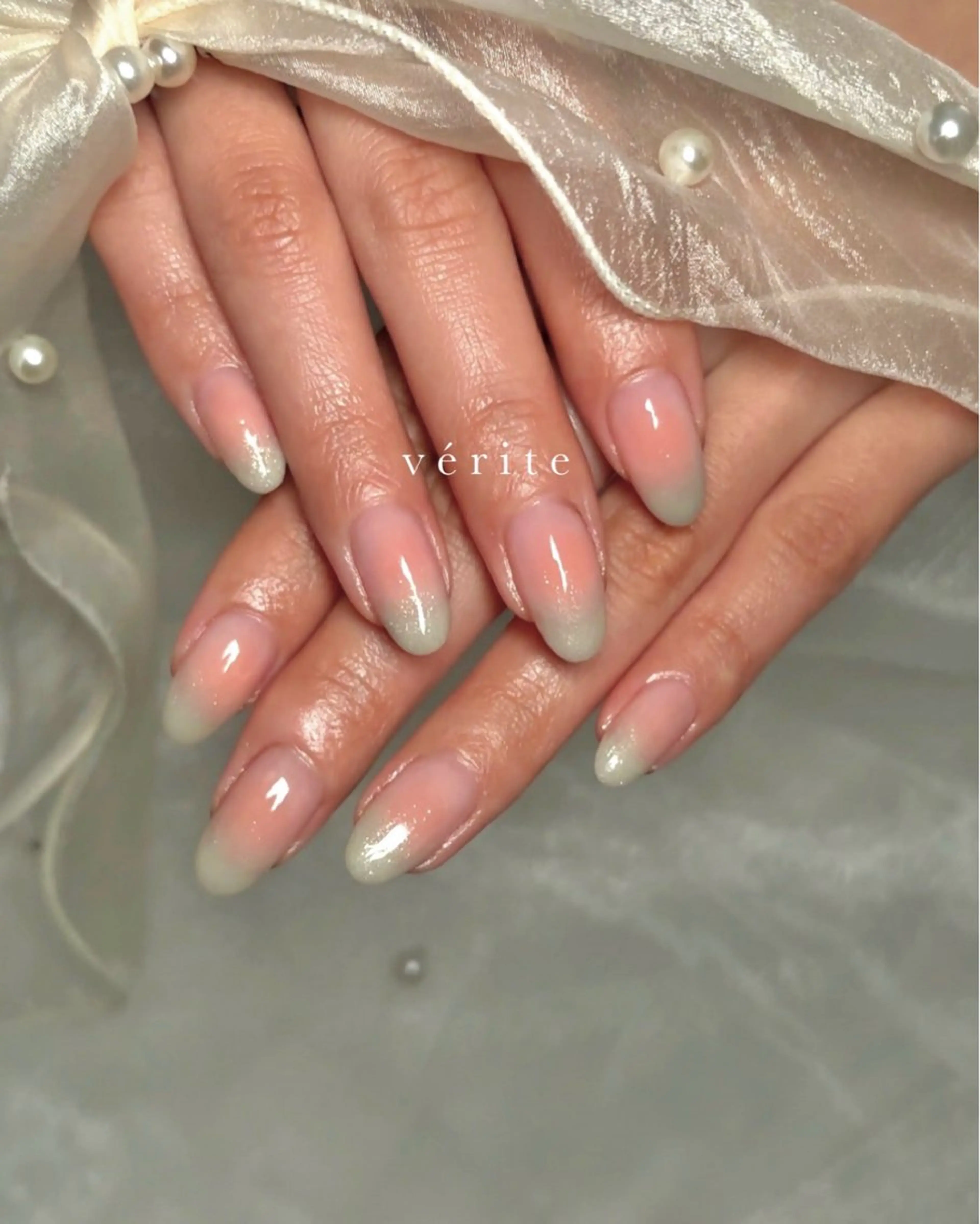 ネイル チークネイル ラメ(グリッター) ラメグラデーション vérite nailのネイルデザイン