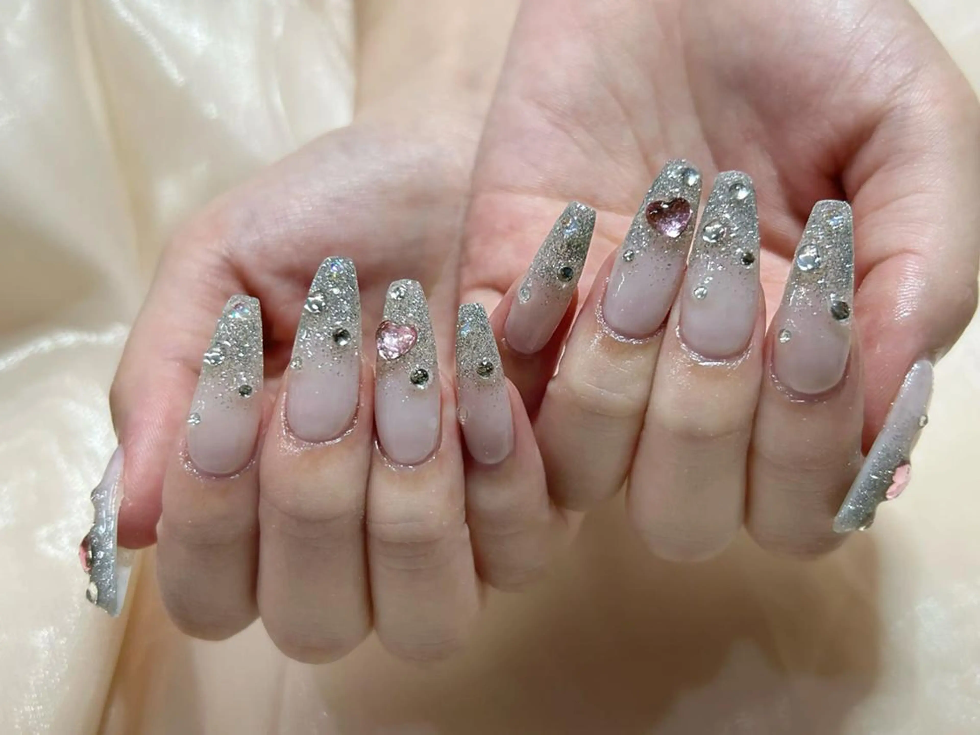 ネイル VIVIAN リサのネイルデザイン