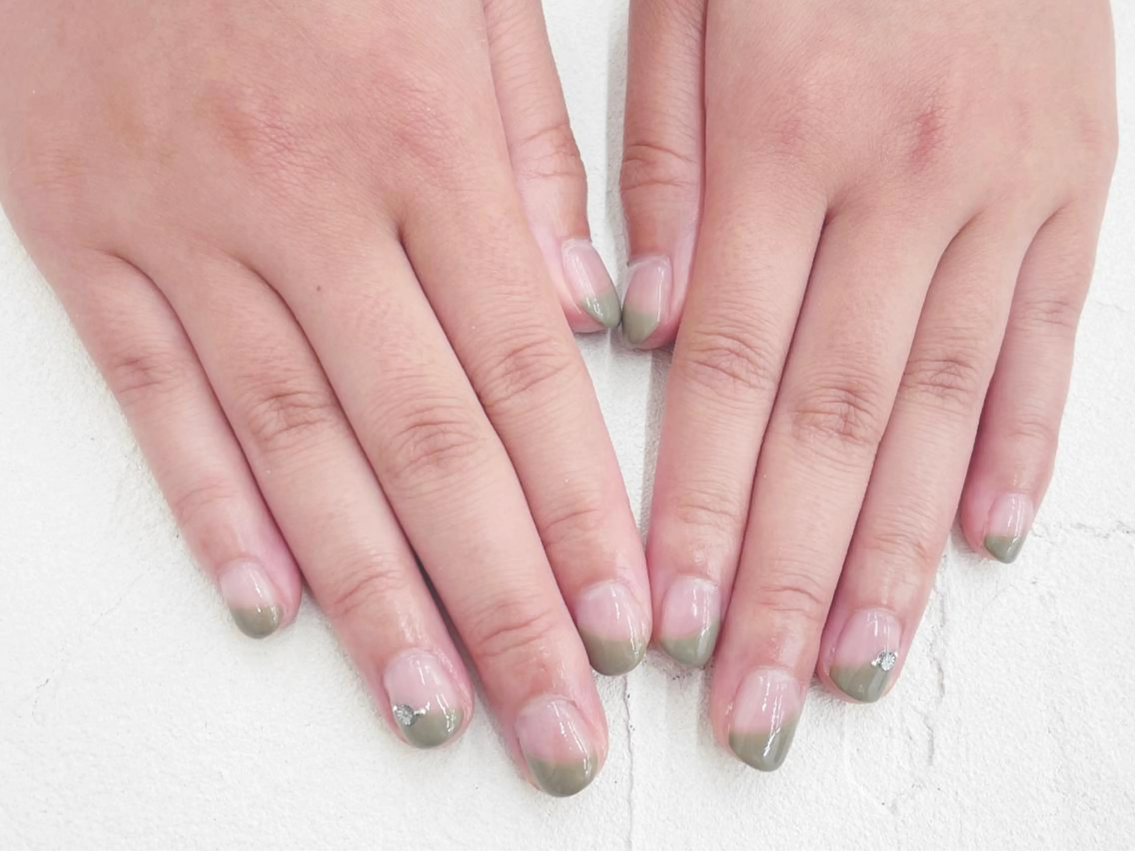 ネイル フレンチネイル 斜めフレンチ Bianca 武蔵小金井　ほしののネイルデザイン