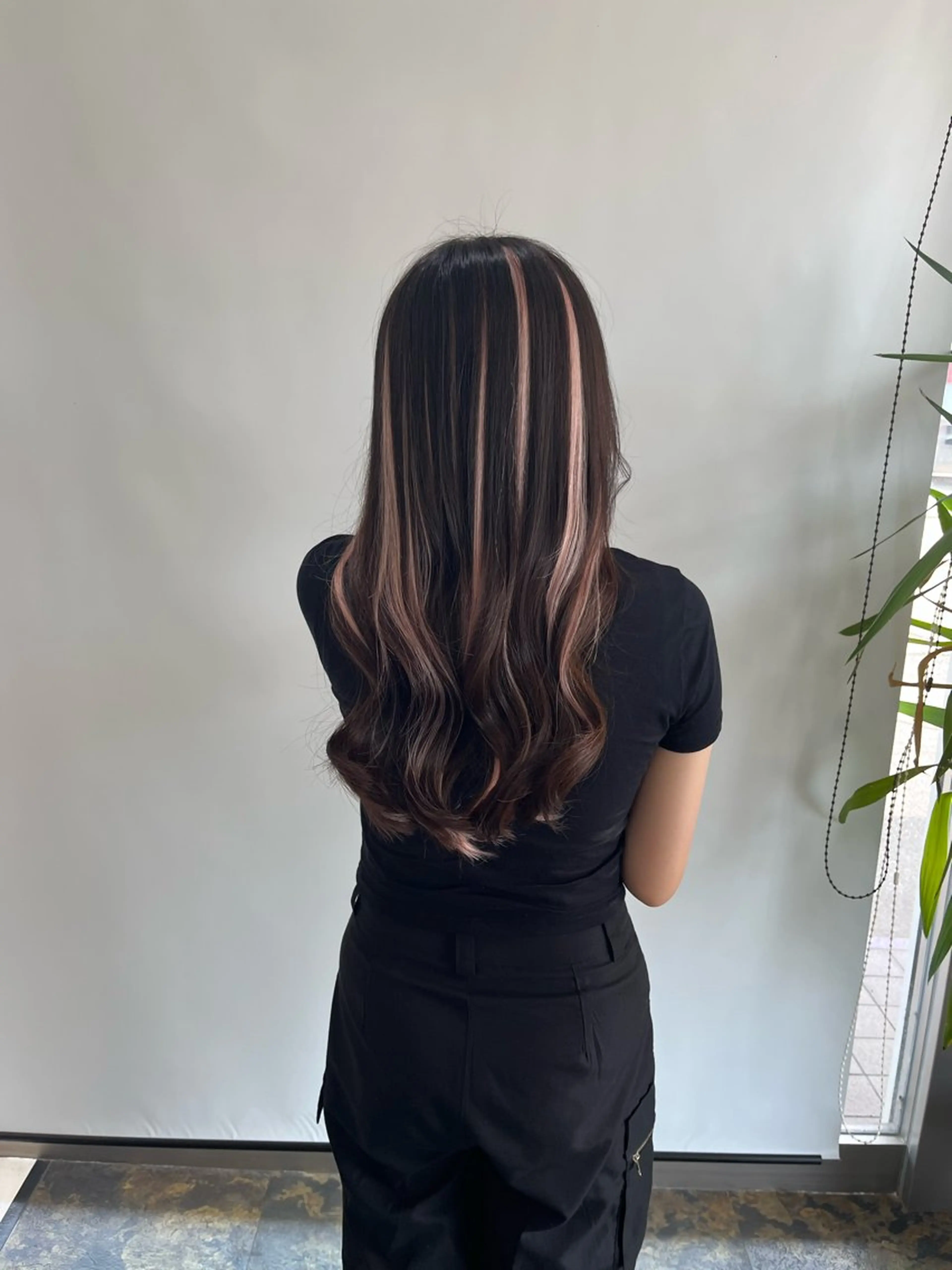 ミディアム 野村 奈里亜のヘアスタイル