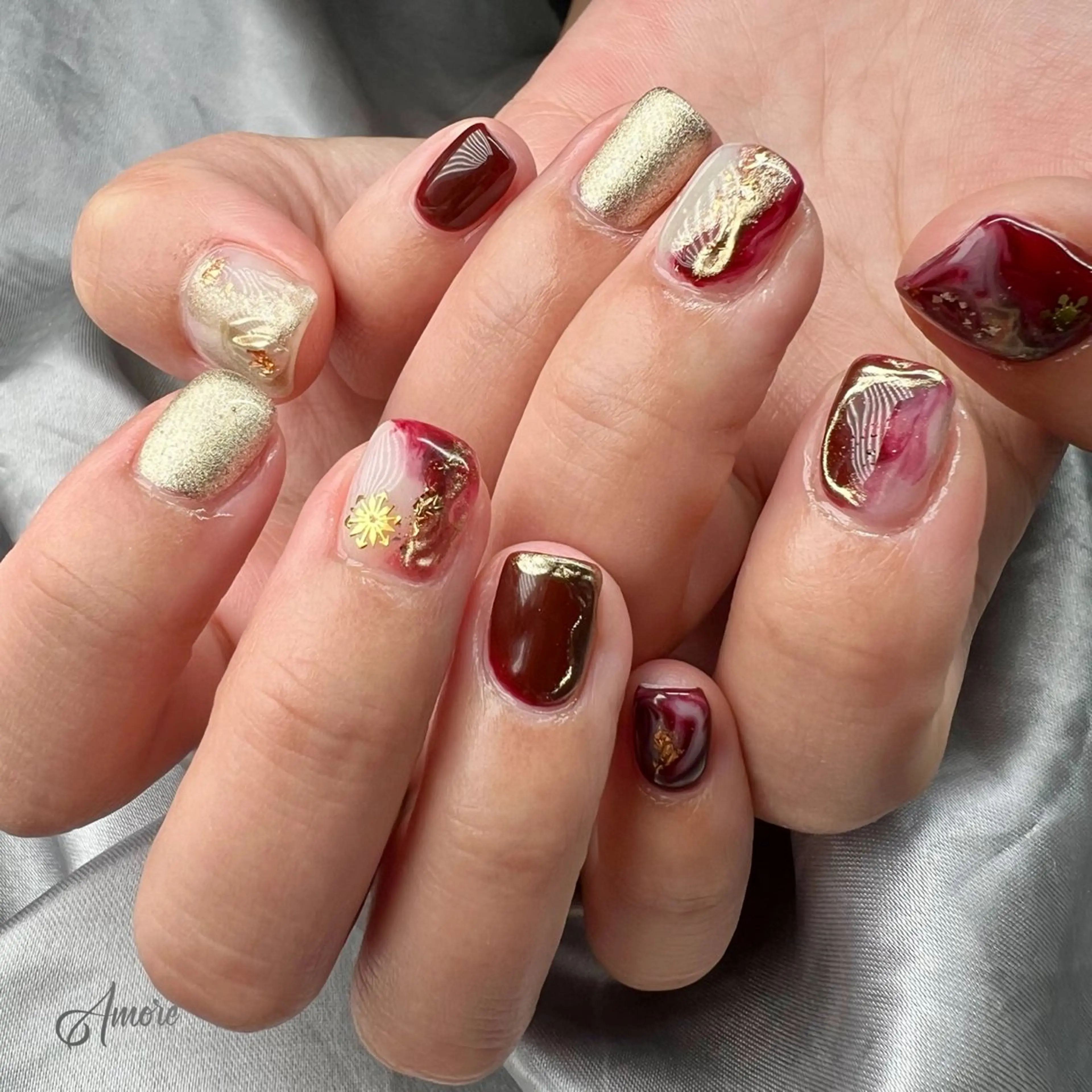 ネイル ジェルネイル キラキラネイル 韓国ネイル パラジェル 冬ネイル You kyehwaのネイルデザイン