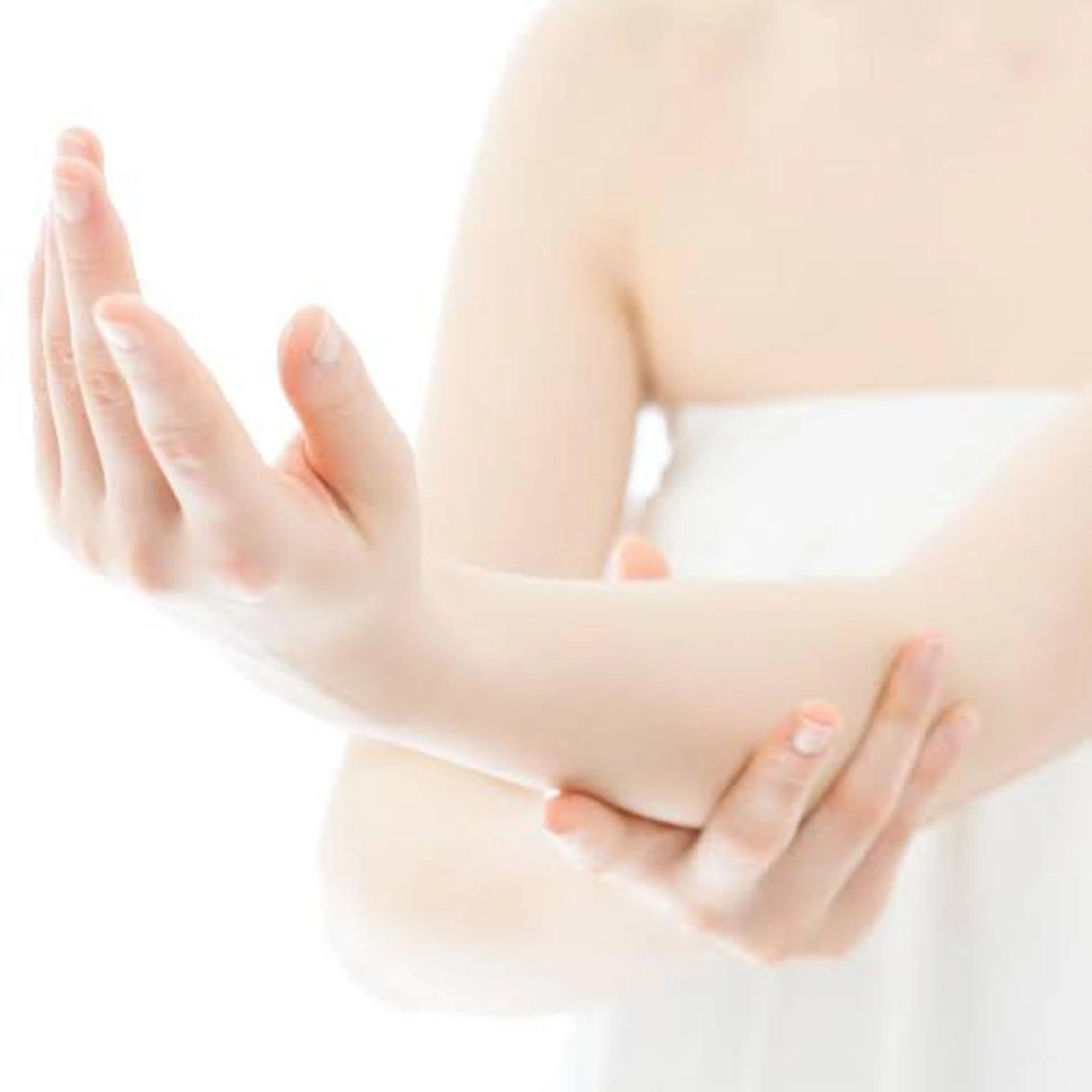 【4月限定】 🌸(女性の腕全体脱毛)🌸平均15回でつるつるに🌸2回目以降も3,000円🌸の写真