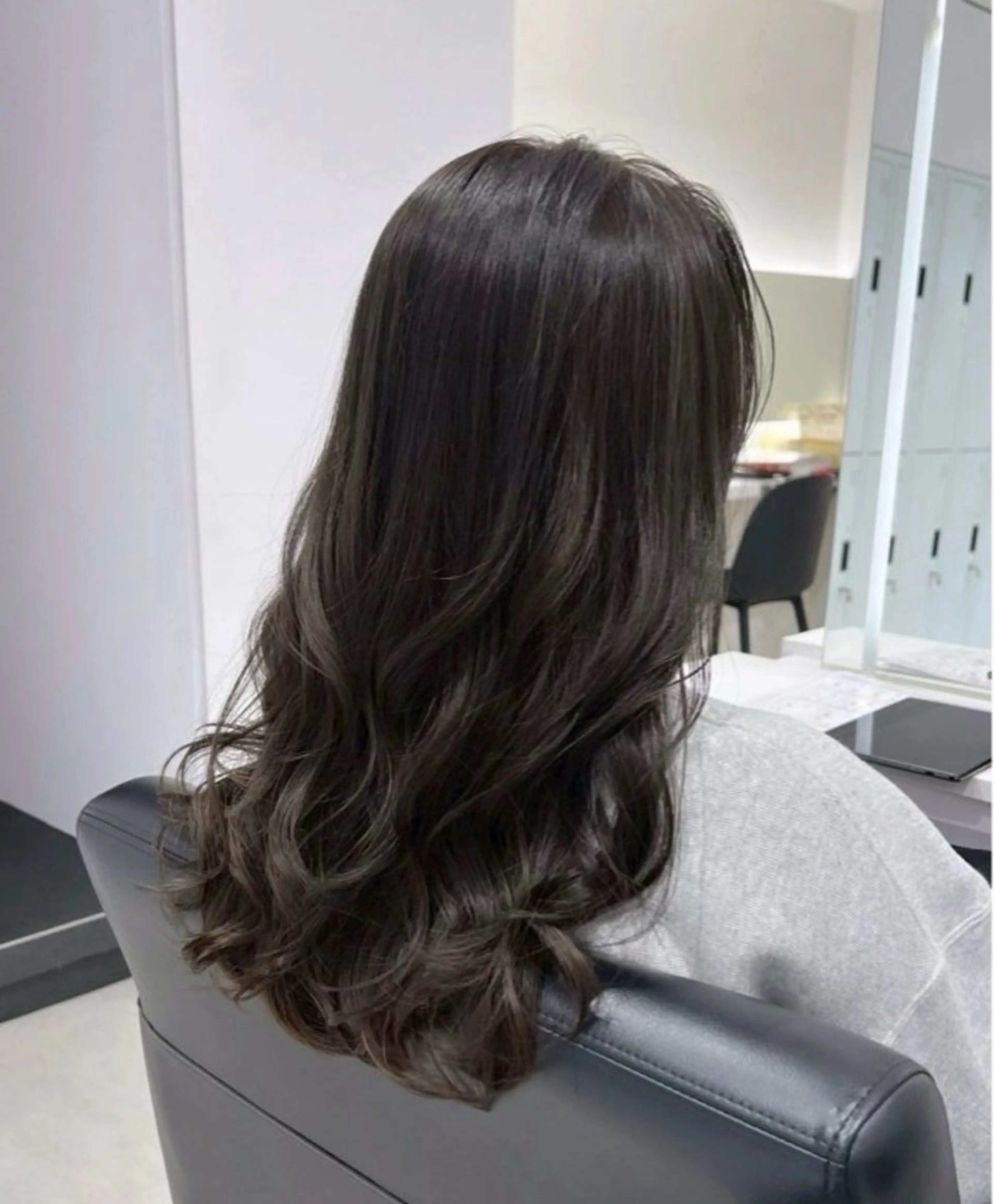 ロング カラー ヘアカラー トリートメント ヘアセット グレージュ/ベージュ /経堂/sana🌱のヘアスタイル