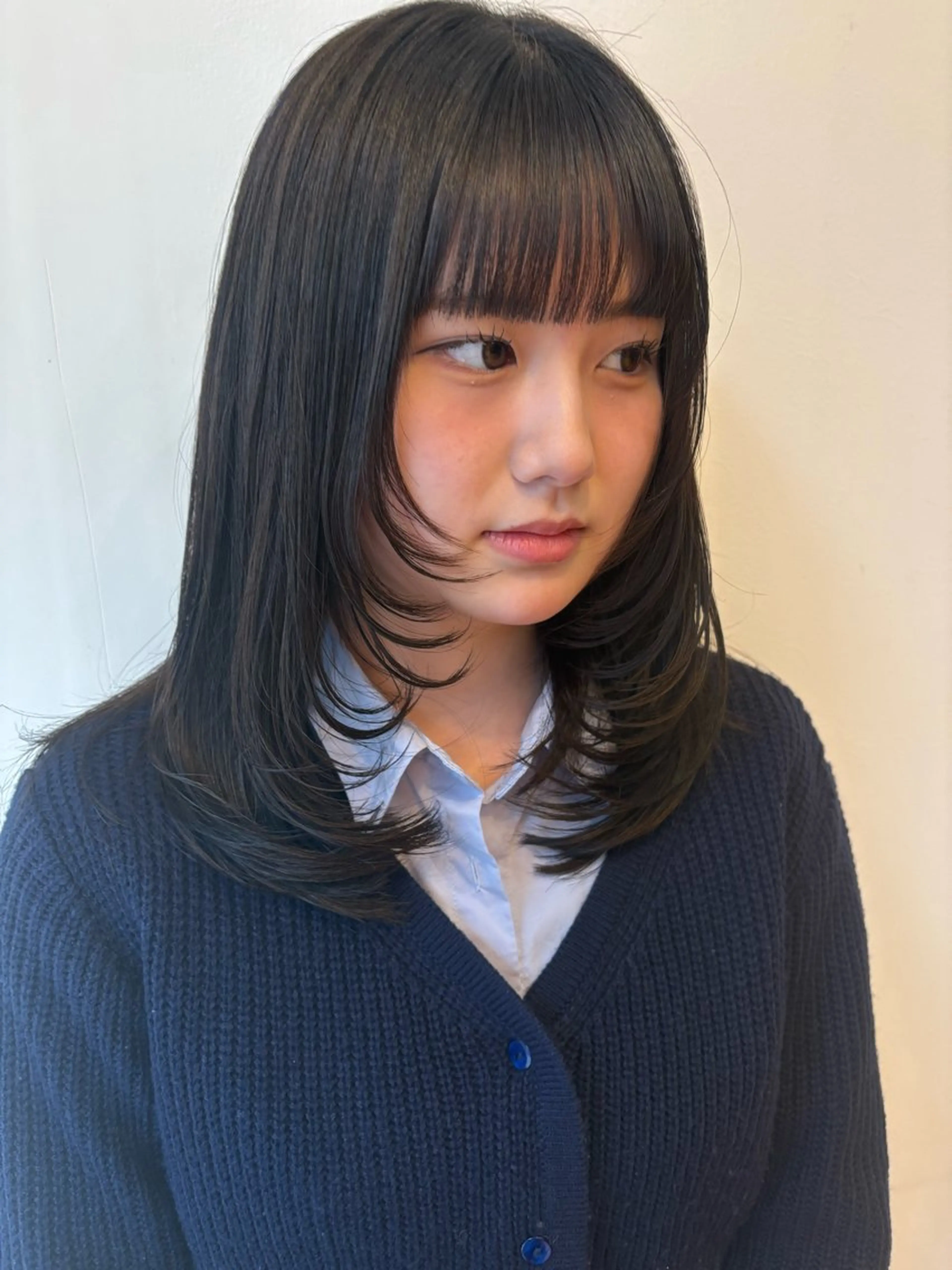 ミディアム レイヤーカット 淀 小南津のヘアスタイル