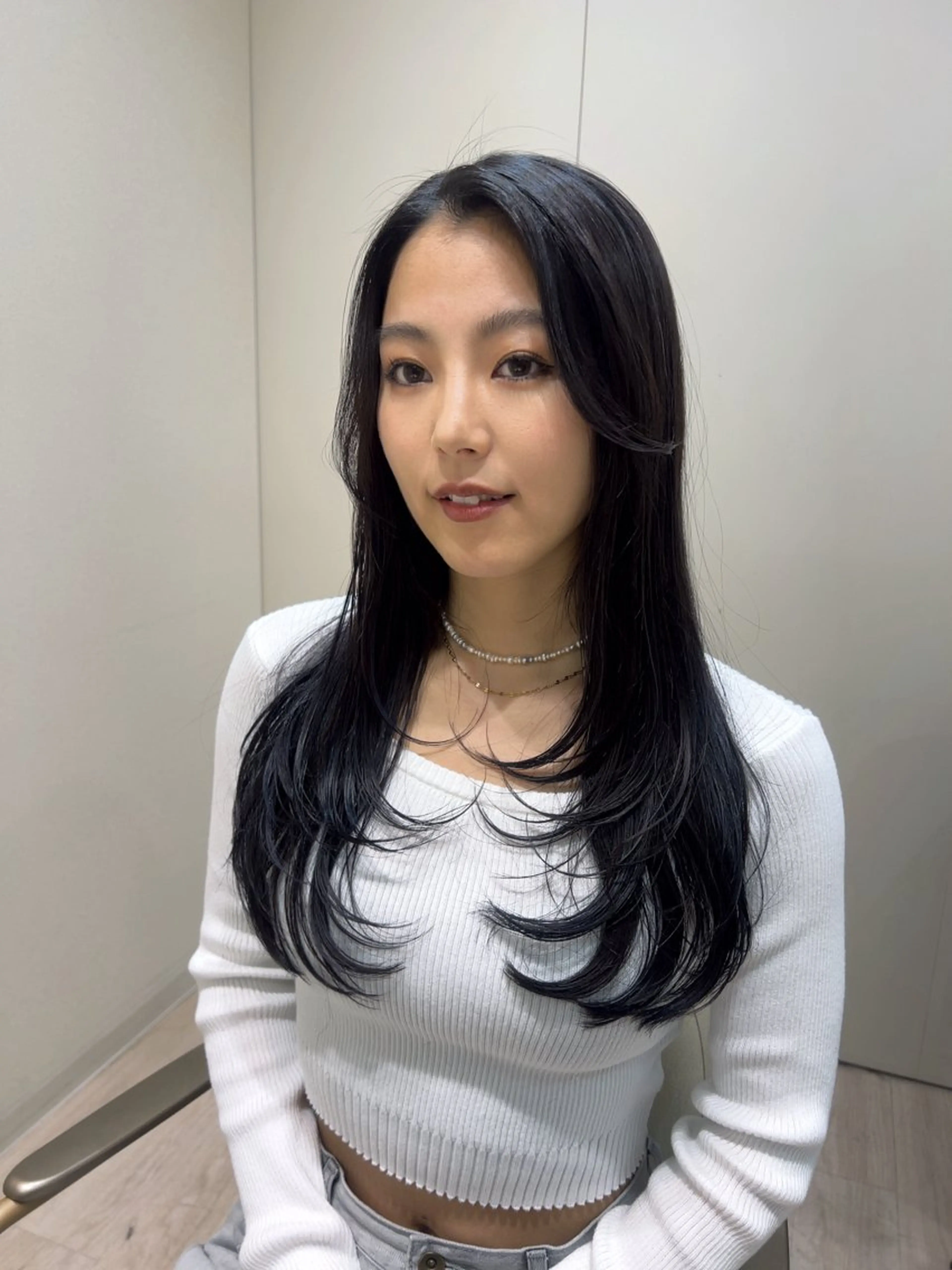 ロング カット ヘアカラー トリートメント mina .のヘアスタイル