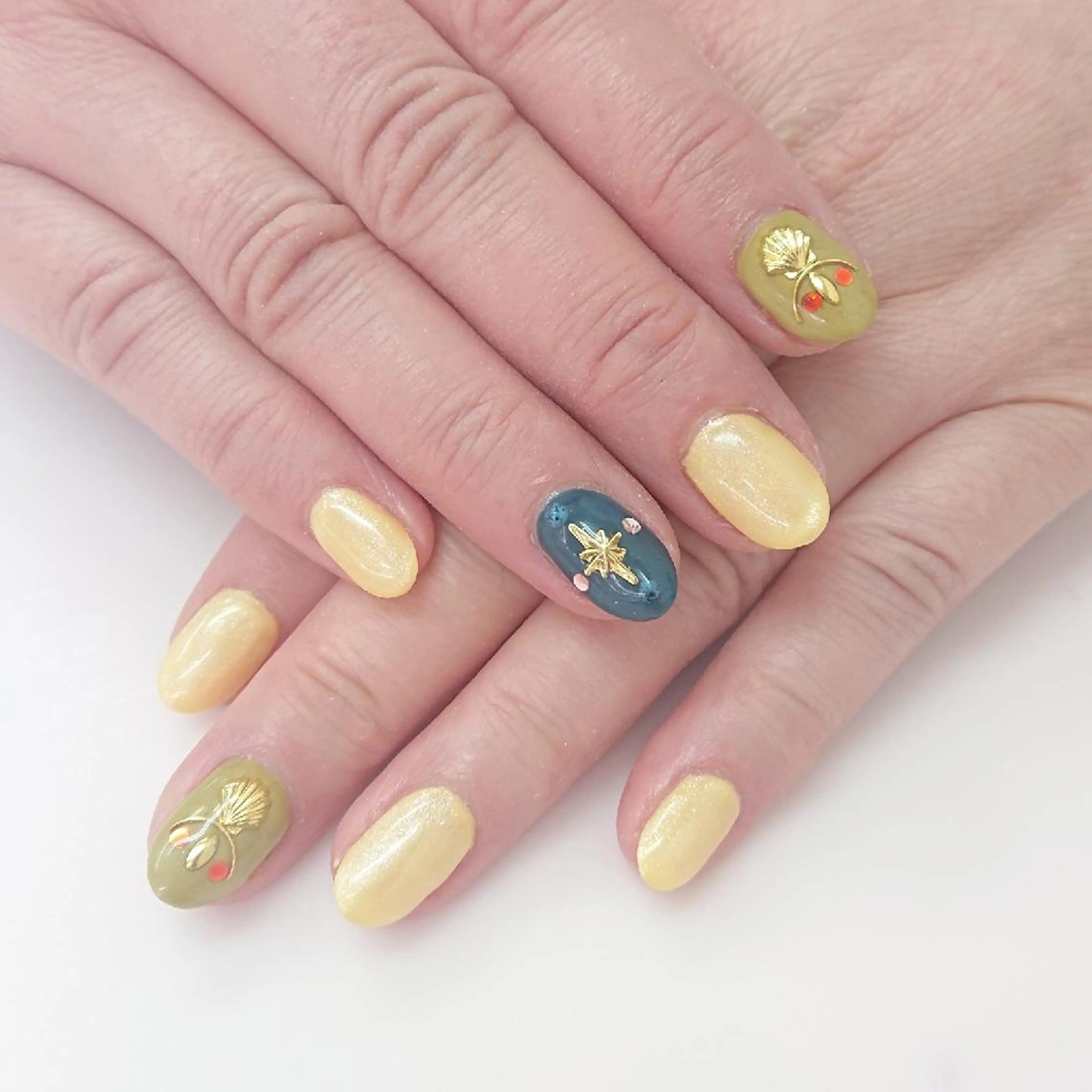 ネイル アートネイル ワンカラーネイル ハンドネイル トミー ワイのネイルデザイン