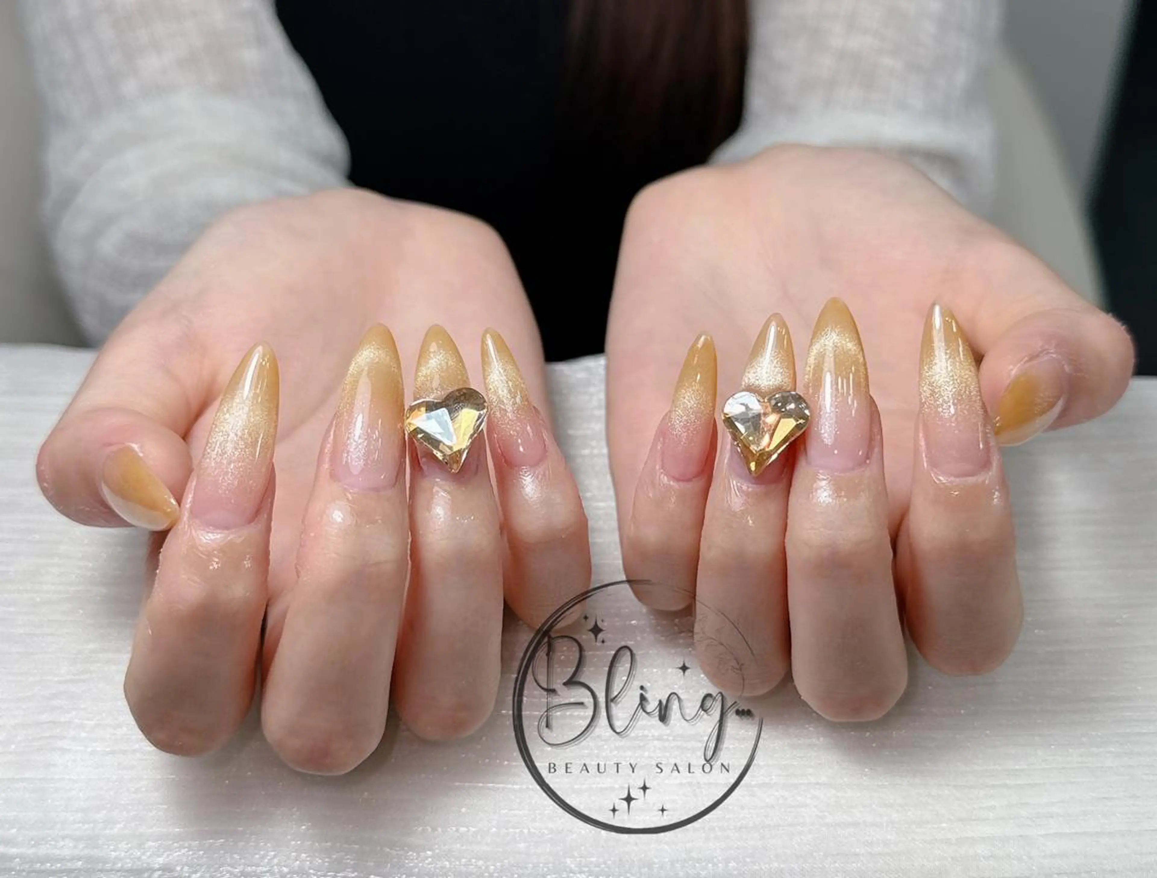 ロング 韓国風ヘア ハンドネイル 高橋 ユキのネイルデザイン