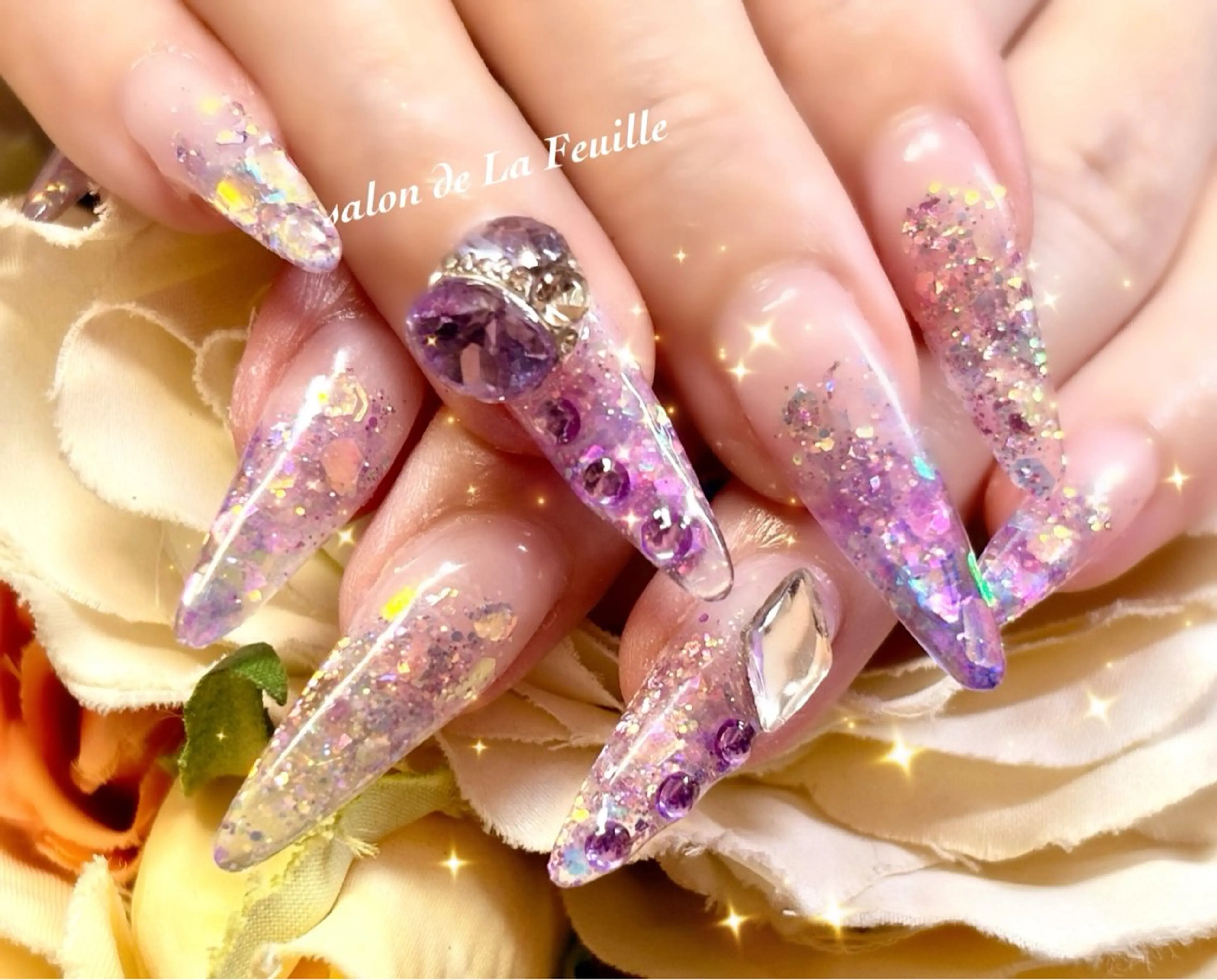 ロング ハンドネイル サロンドラフィーユ LAFEUILLEのネイルデザイン