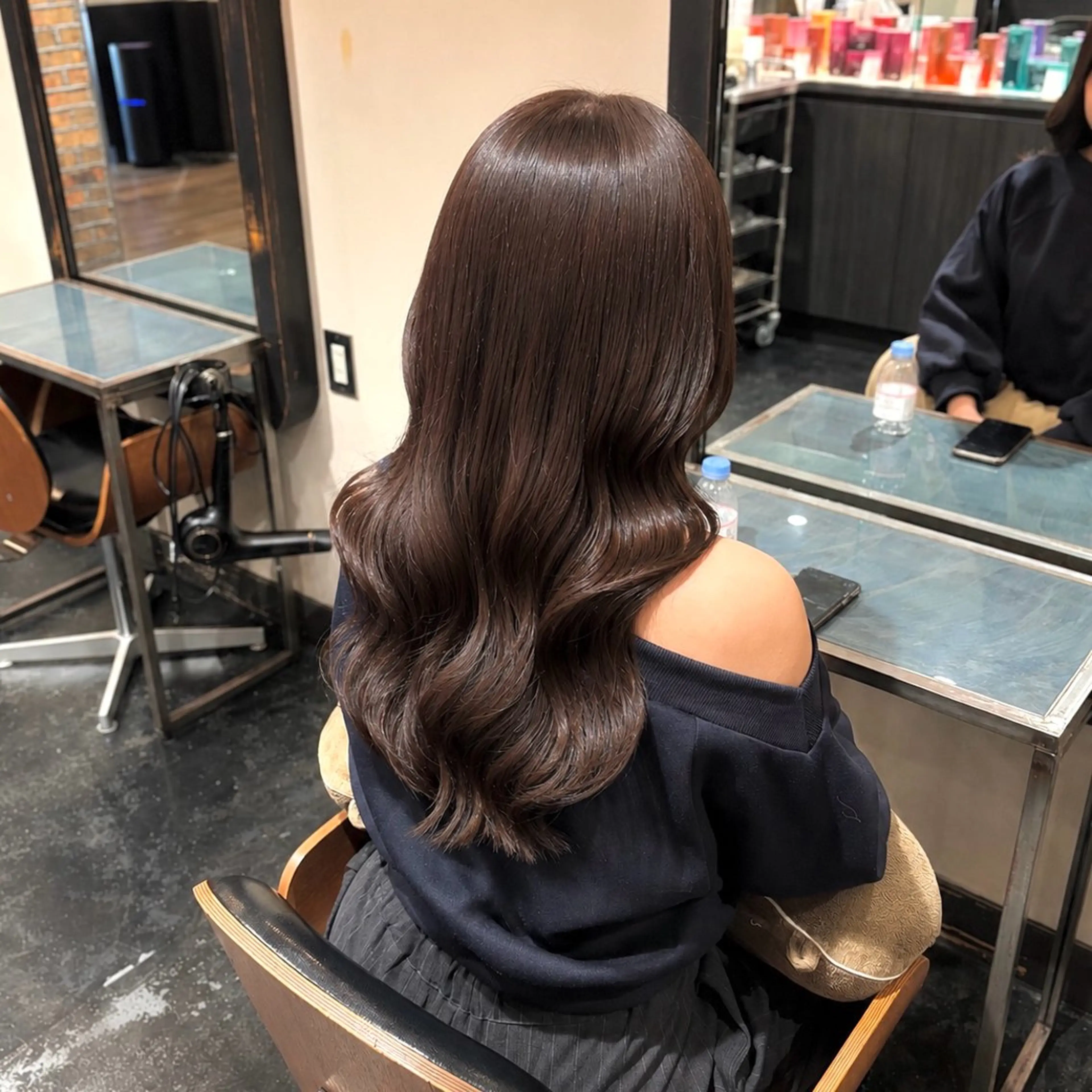 ロング カラー ブラウンカラー オレンジ 韓国風ヘア ロング カット ヘアカラー トリートメント 芦刈 咲来のヘアスタイル