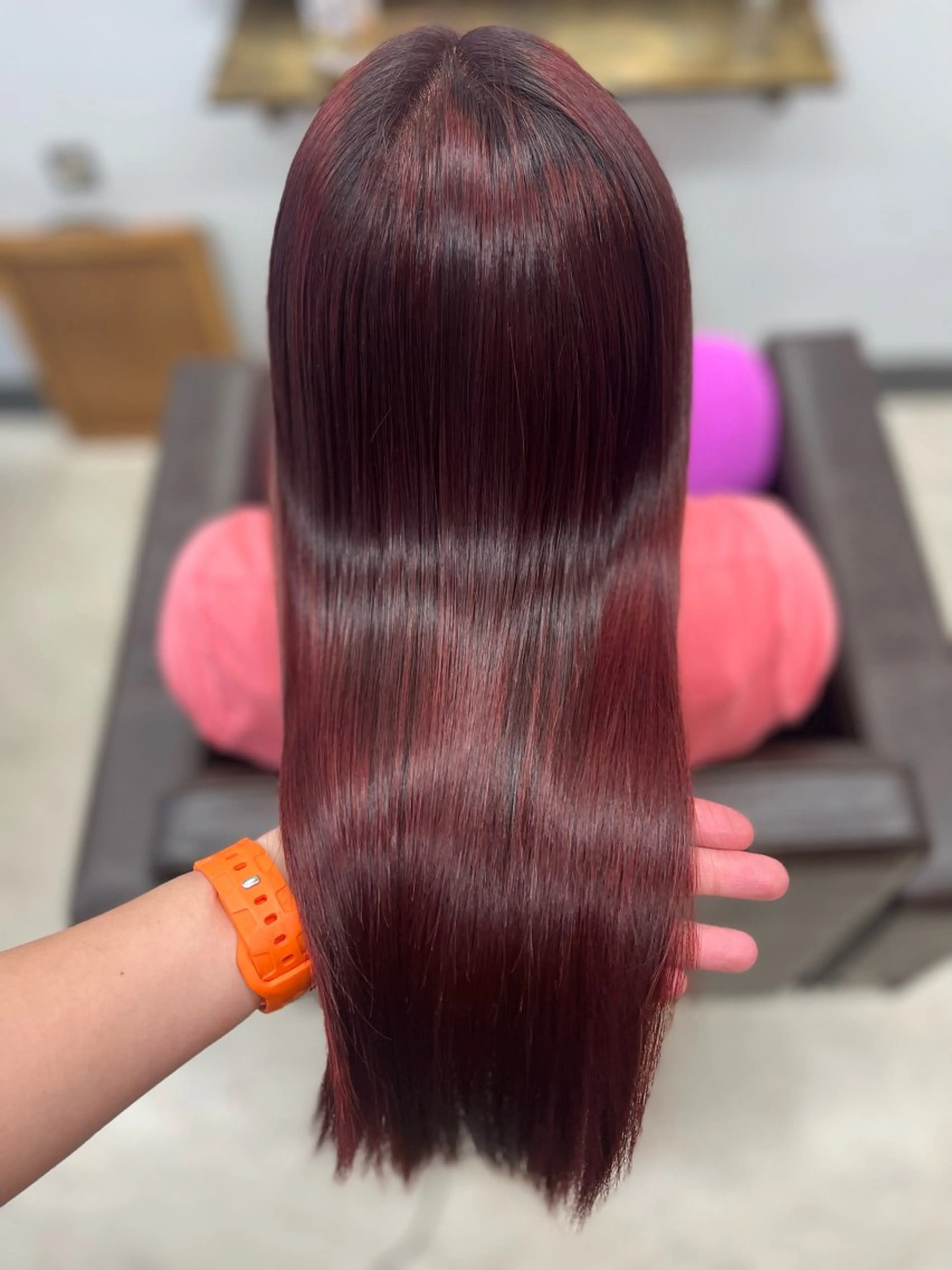 ロング カラー ブリーチ レッドカラー 産休の為お休みです! 小島凜のヘアスタイル