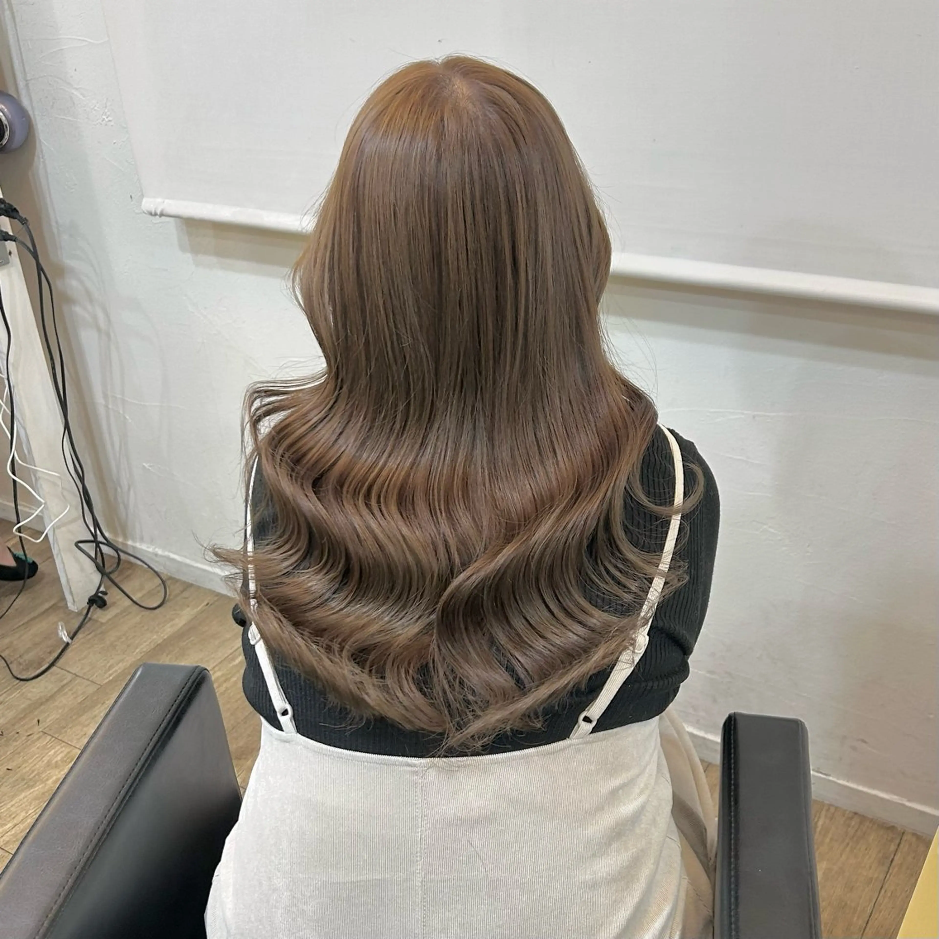 セミロング カラー ベージュカラー ブリーチ ブラウンカラー 透明感カラー グレージュ ヘアカラー トリートメント ブリーチなしベージュ /ヘアセット/ミユのヘアスタイル