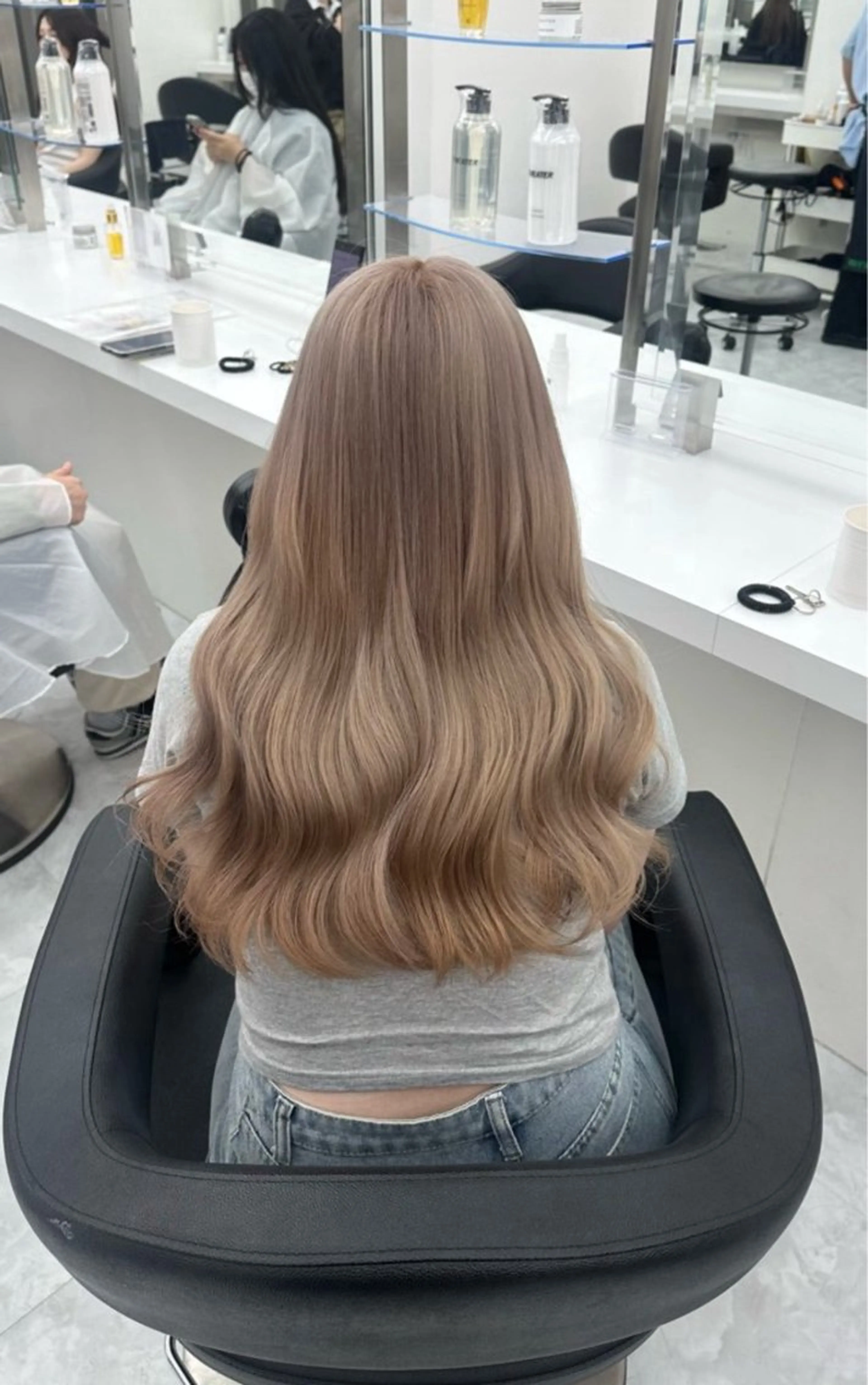 ロング 韓国ヘア/ブリーチ無 しWカラー/オリーブのヘアスタイル