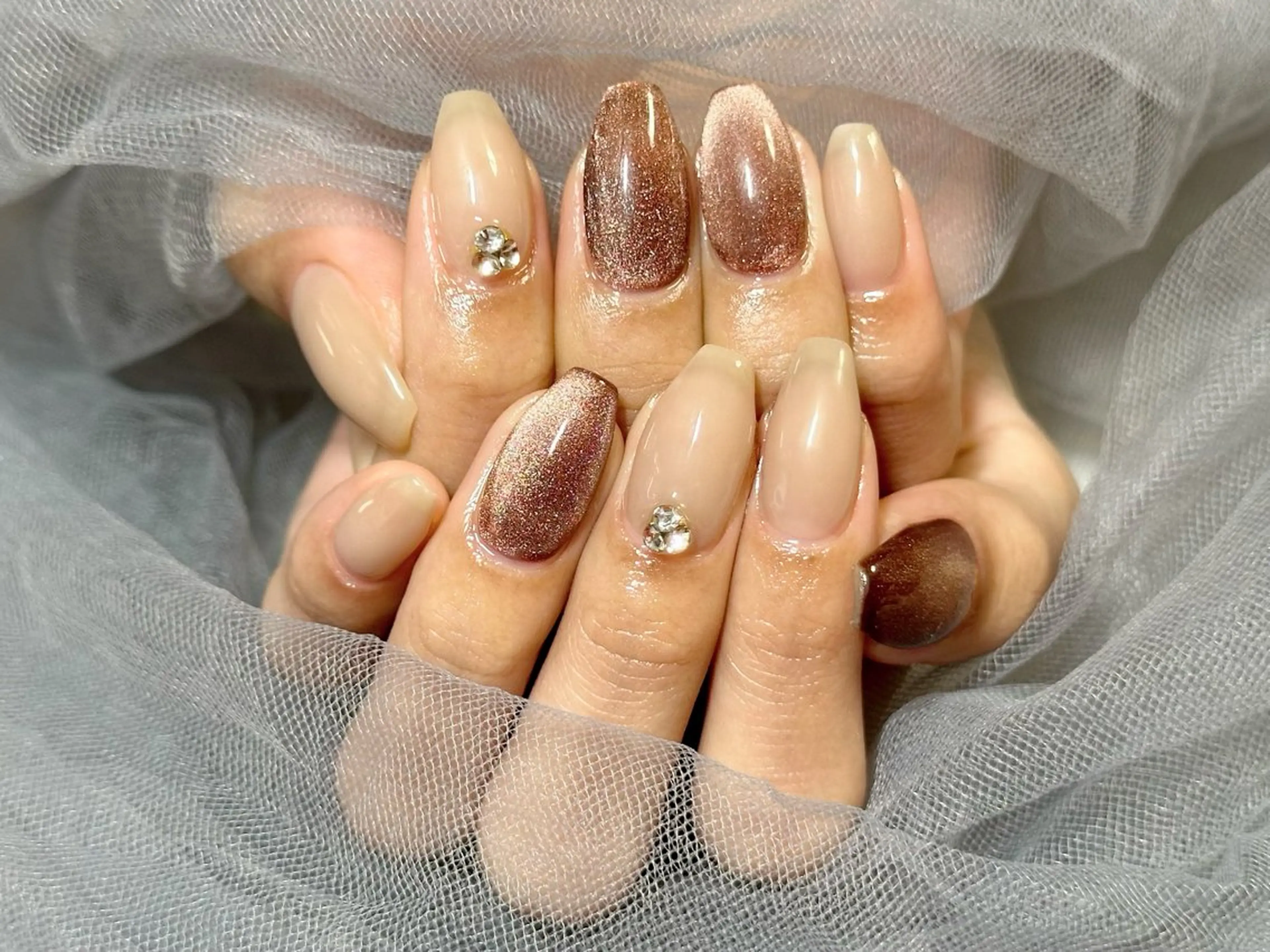 ネイル ブラウン マグネットネイル ハンドネイル Nail Salon KURELLYのネイルデザイン