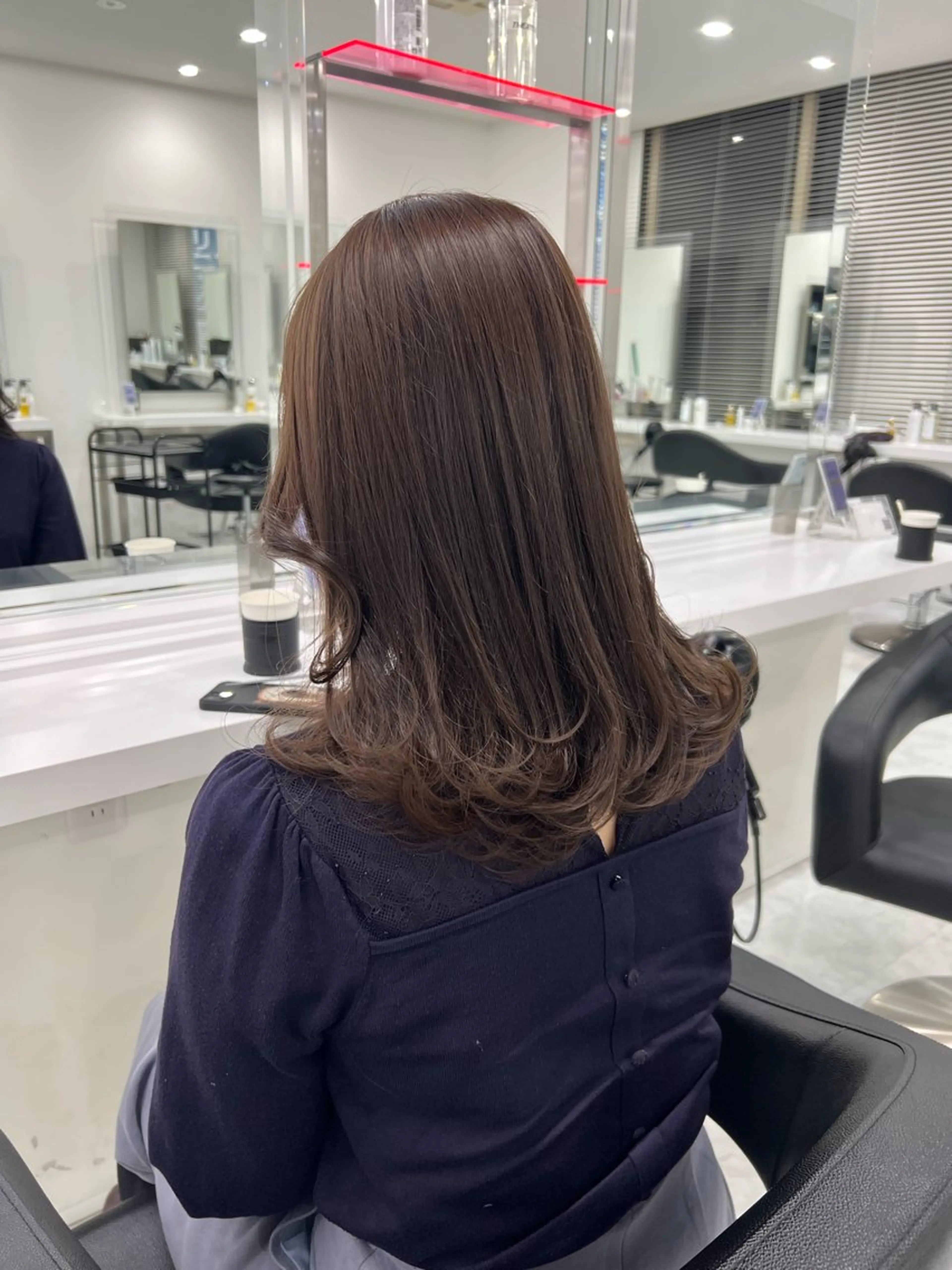 セミロング カラー 透明感カラー🫧 レイヤーカットのヘアスタイル