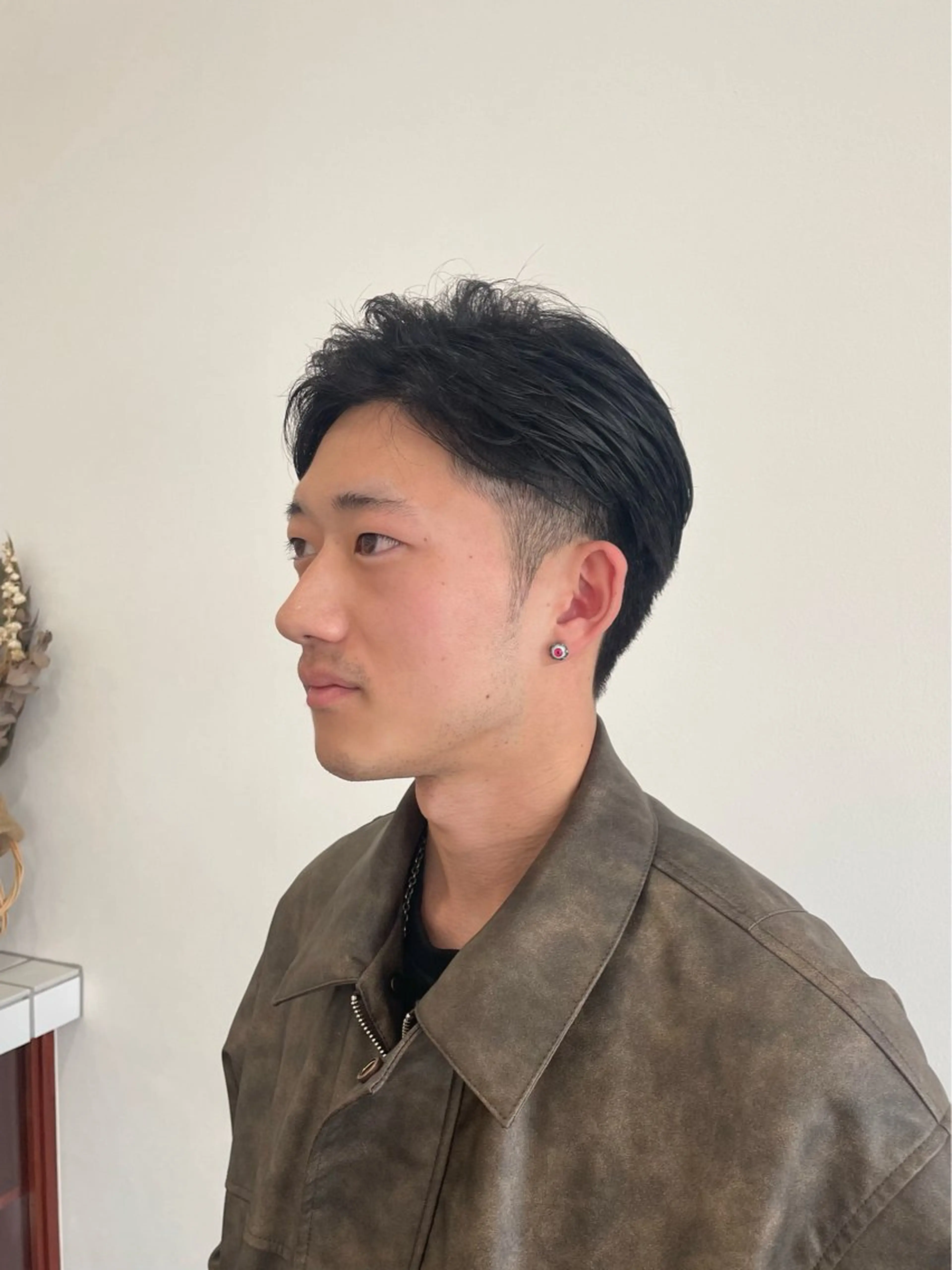 ショート 岡田 駿也のヘアスタイル