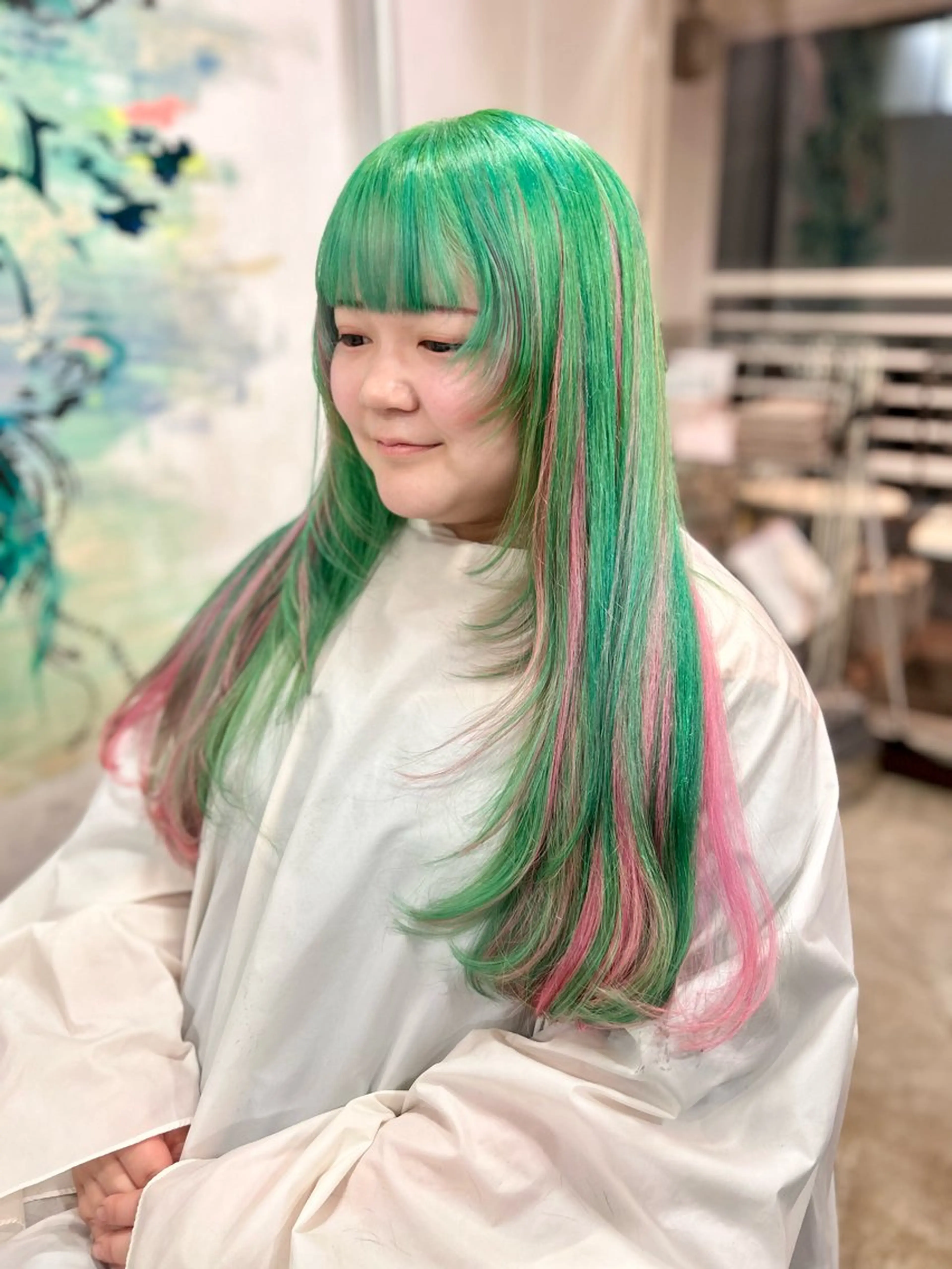 ロング 顔まわりレイヤー 顔周りカット レイヤーカット ロング ヘアカラー 🤎指名No.1原宿 表参道coii日向花のヘアスタイル