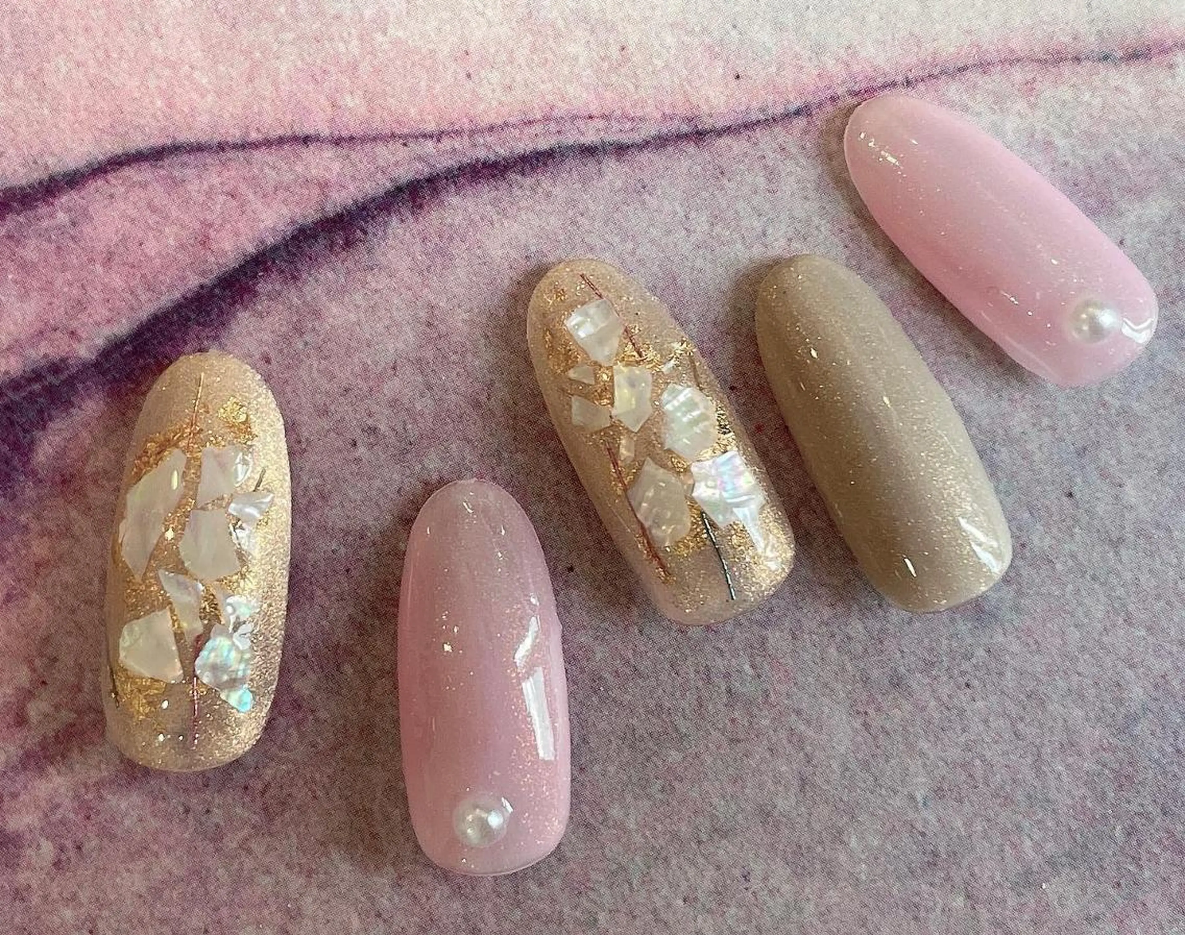 ネイル マツエク・マツパ カラーマツエク まつげパーマ ボリュームラッシュ ジェルネイル 卒業式 ハンドネイル 髙橋 敦子のネイルデザイン