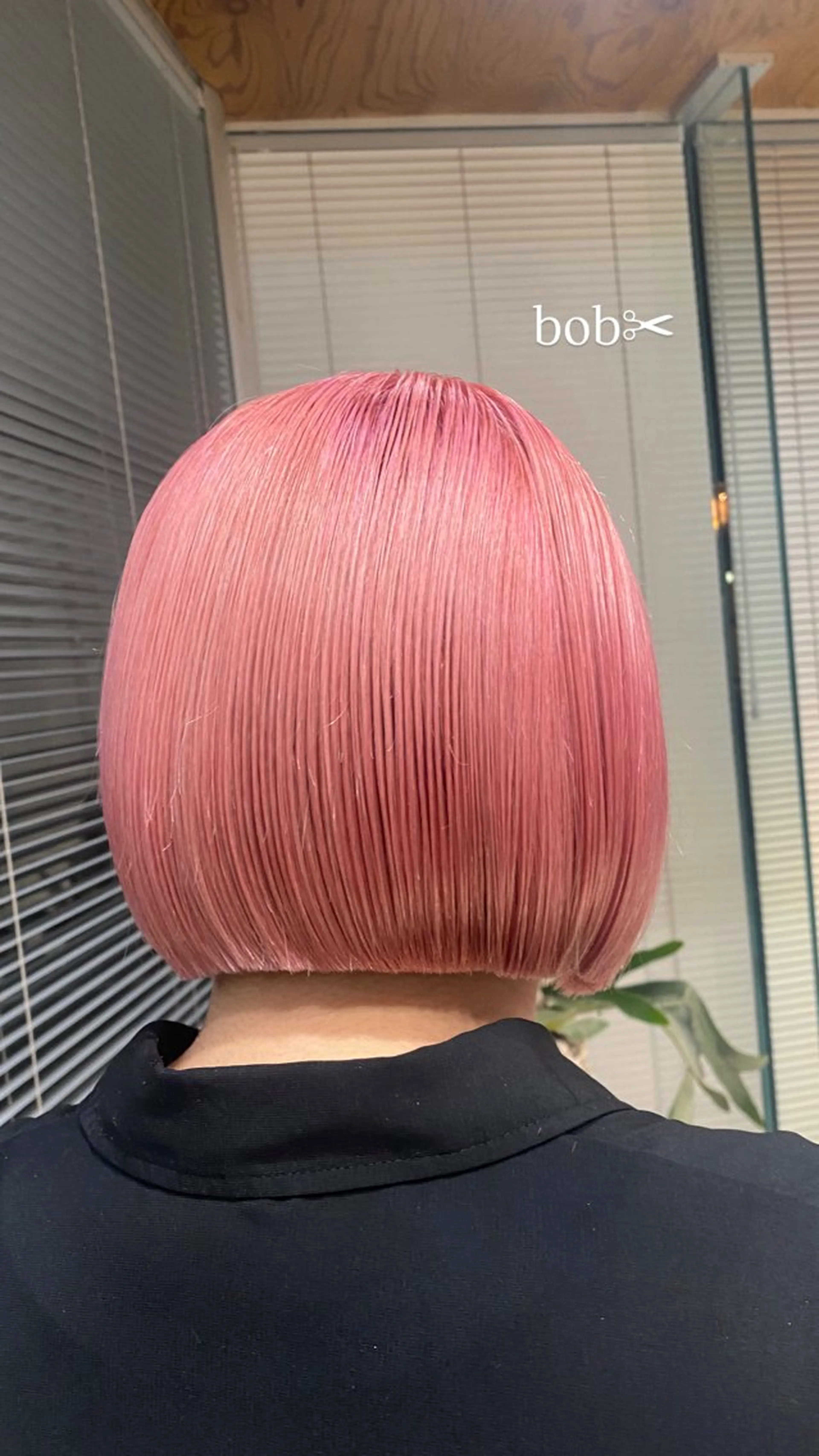 ショート ボブ cyan hinaのヘアスタイル