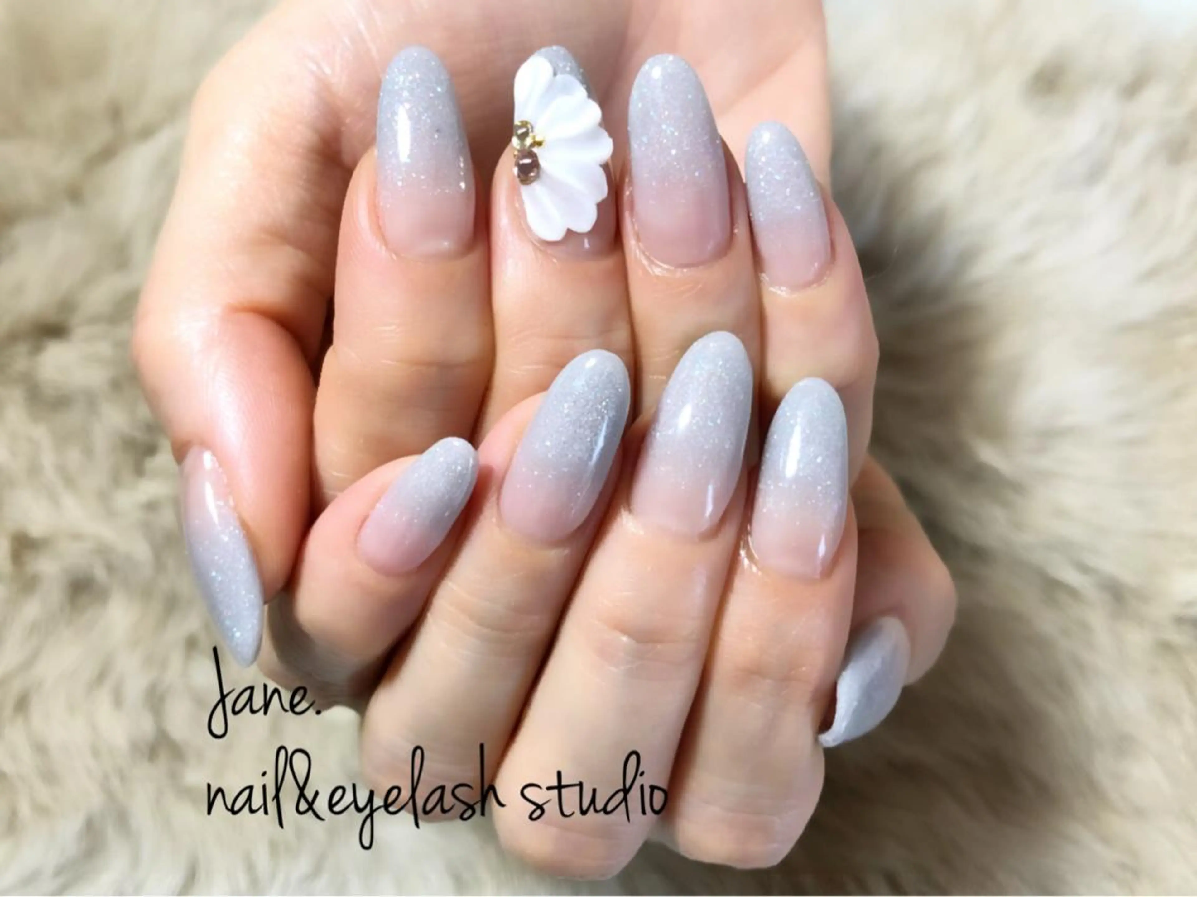 ネイル Yakko pas á pasのネイルデザイン