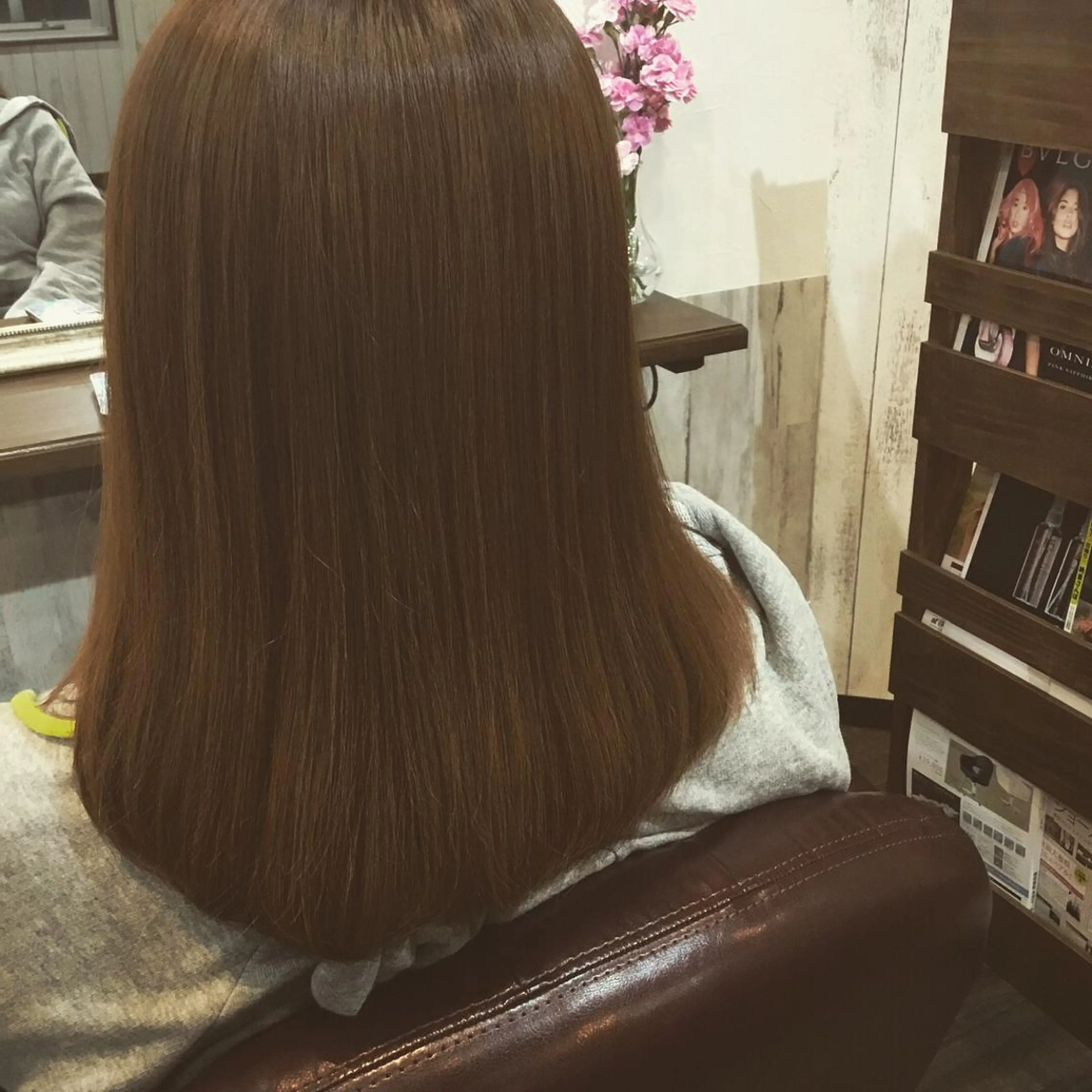 ミディアム カラー embrace エンブレイスのヘアスタイル