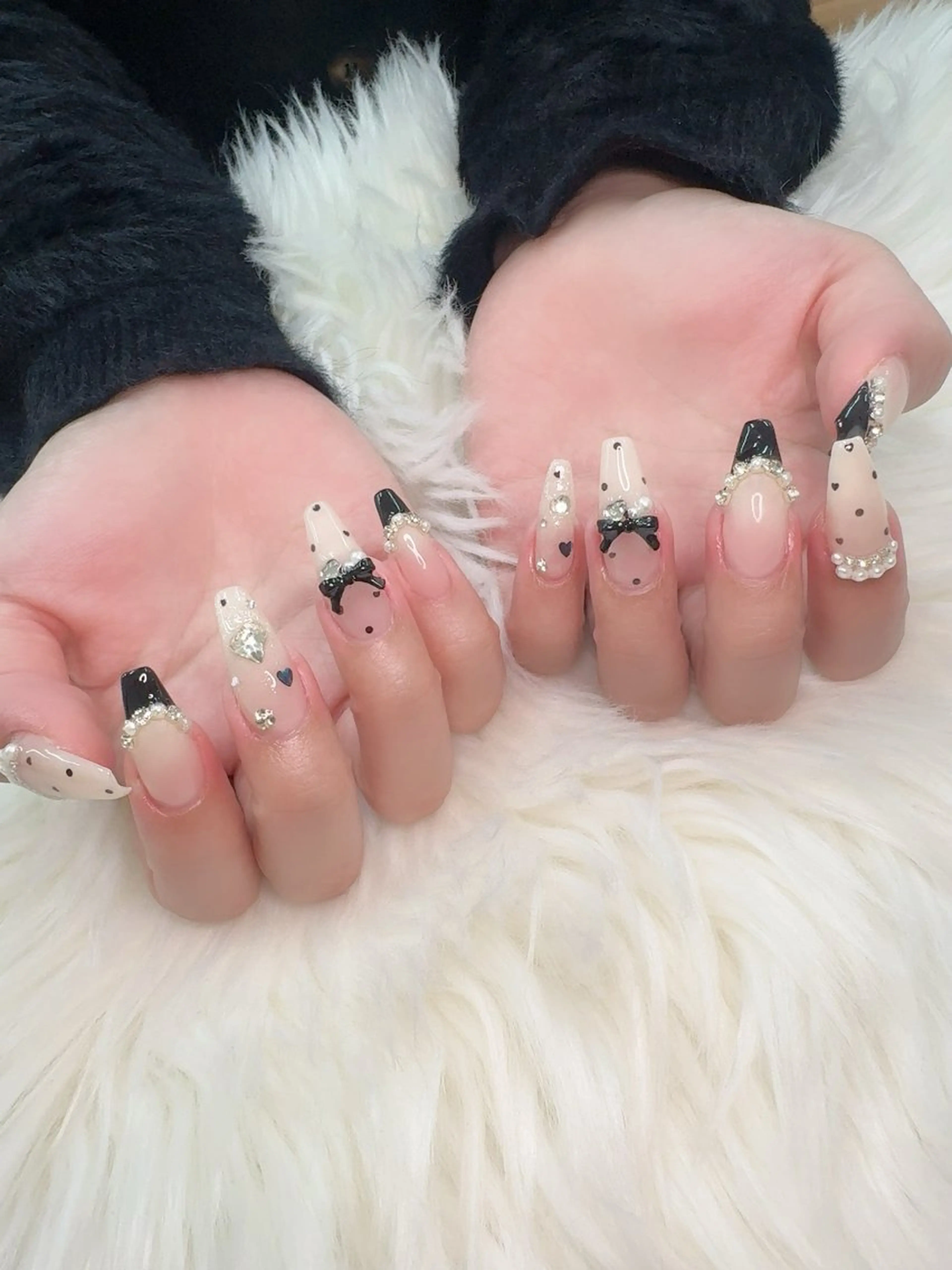 ネイル フレンチネイル 韓国ネイル マグネットネイル ニュアンスネイル オフィスネイル ハンドネイル Mlan Nailのネイルデザイン