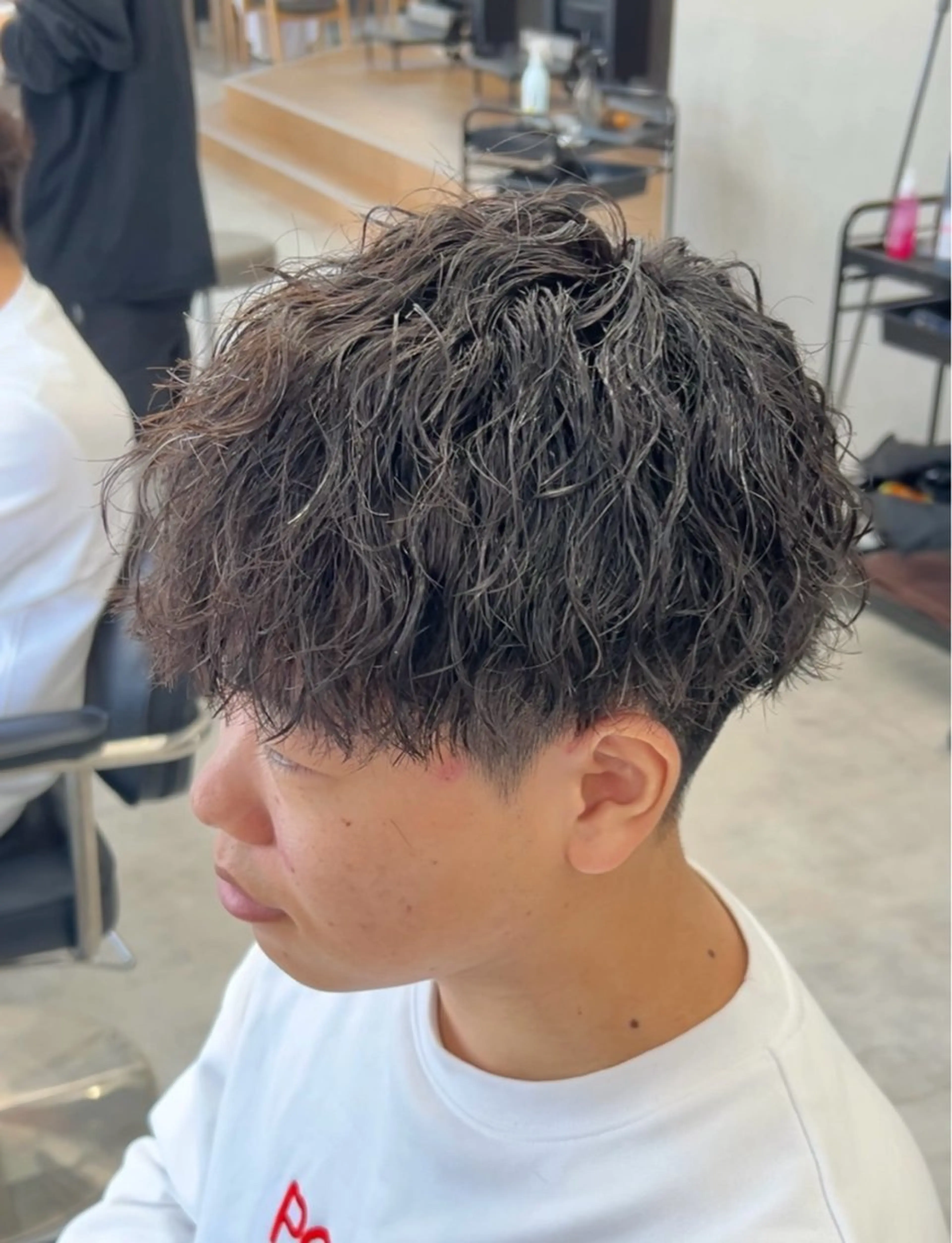 ショート パーマ メンズ メンズパーマ ツイストスパイラルパーマ スパイラルパーマ カット パーマ メンズパーマ/ 新潟駅/佐藤裕のヘアスタイル