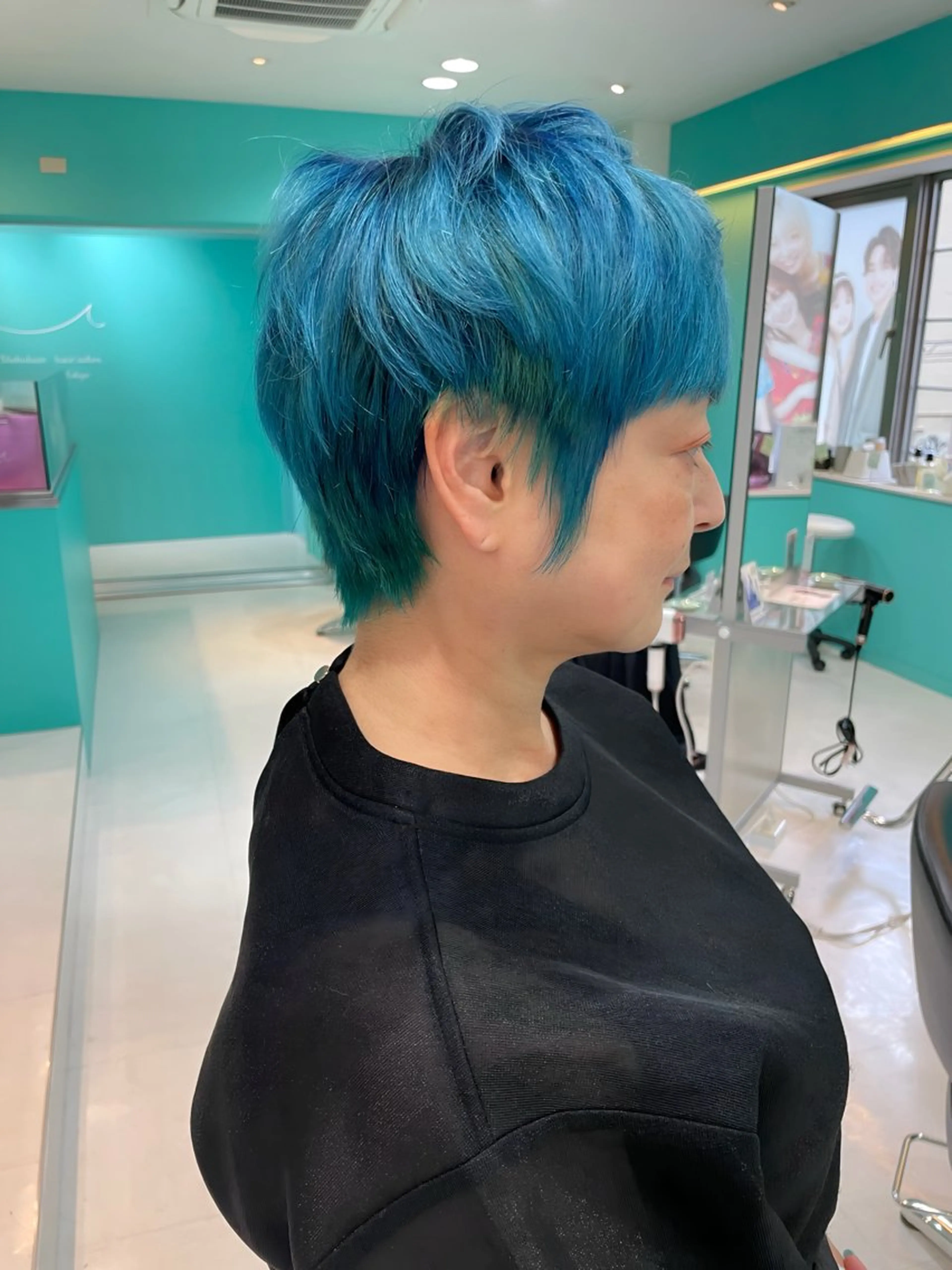 ショート カラー アクアカラー ブリーチ ブルーカラー ダブルカラー ショートヘア カット ヘアカラー 🫧ショート/ボブ 池袋西口・泡渕✂️のヘアスタイル