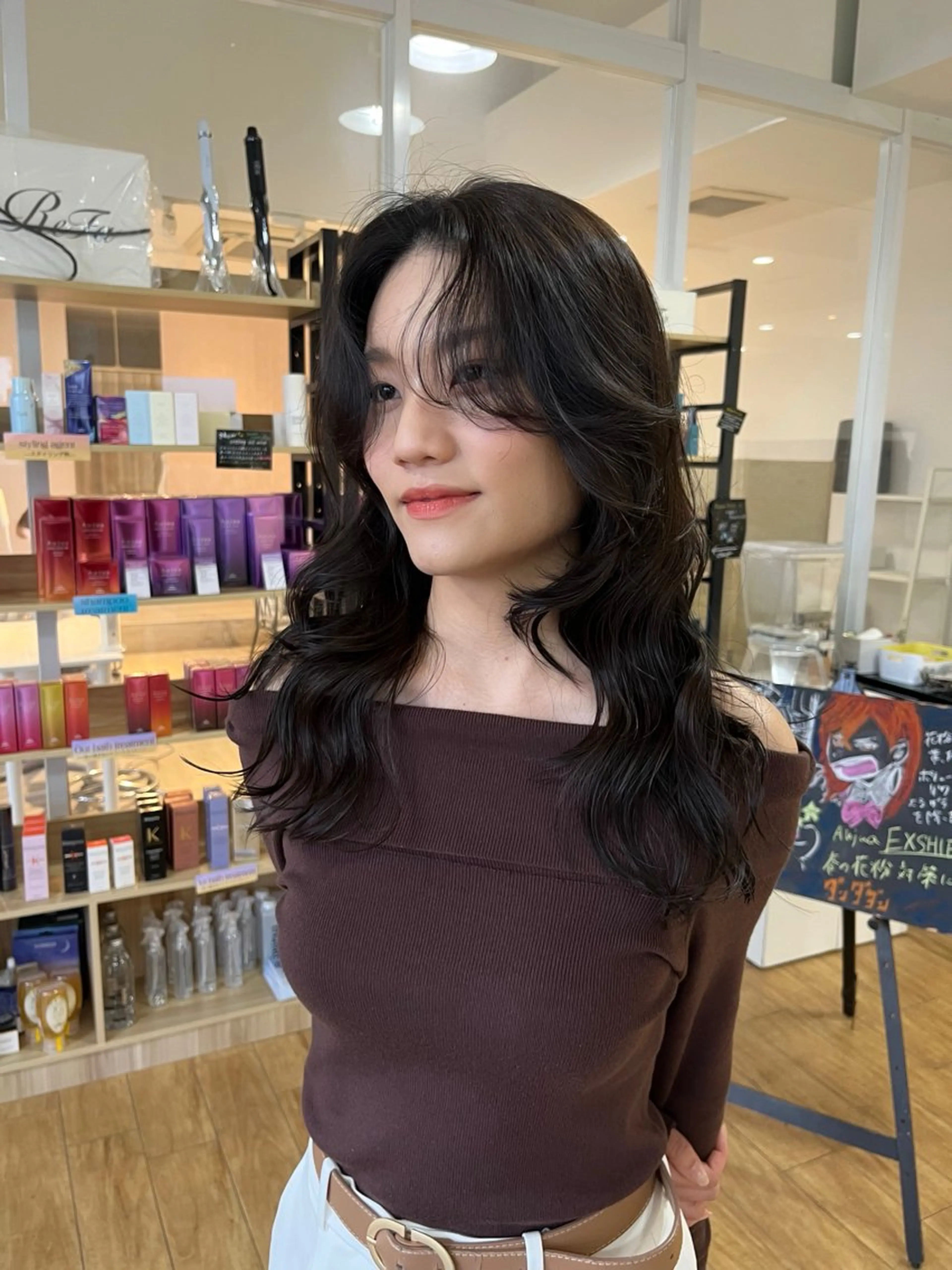 ロング 顔周りカット 韓国風ヘア レイヤーカット 富永 美玖のヘアスタイル