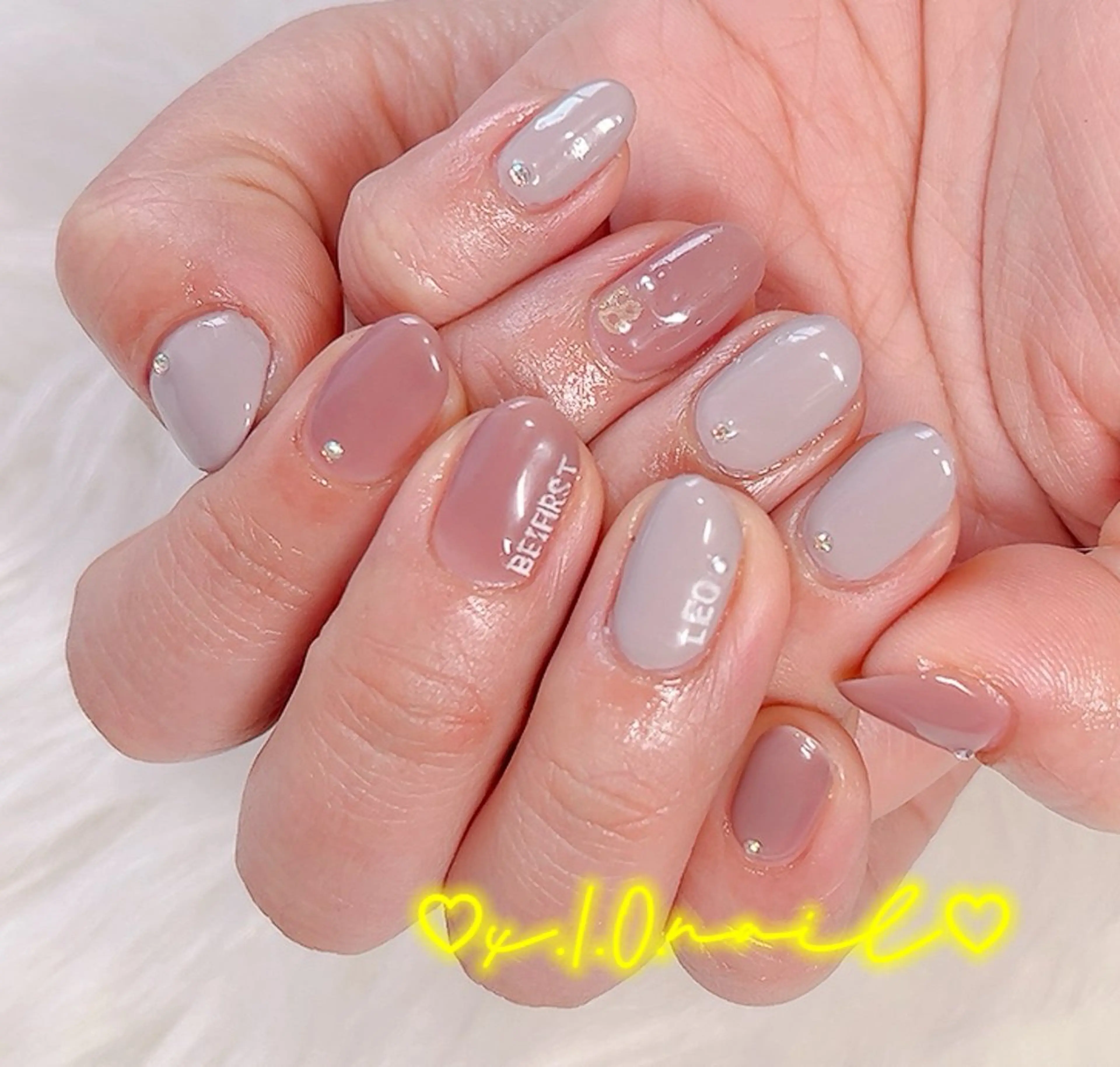 ネイル アニマル柄 アートネイル ニュアンスネイル ネイルチップ ハンドネイル x.1.0.nail ♡Cのネイルデザイン