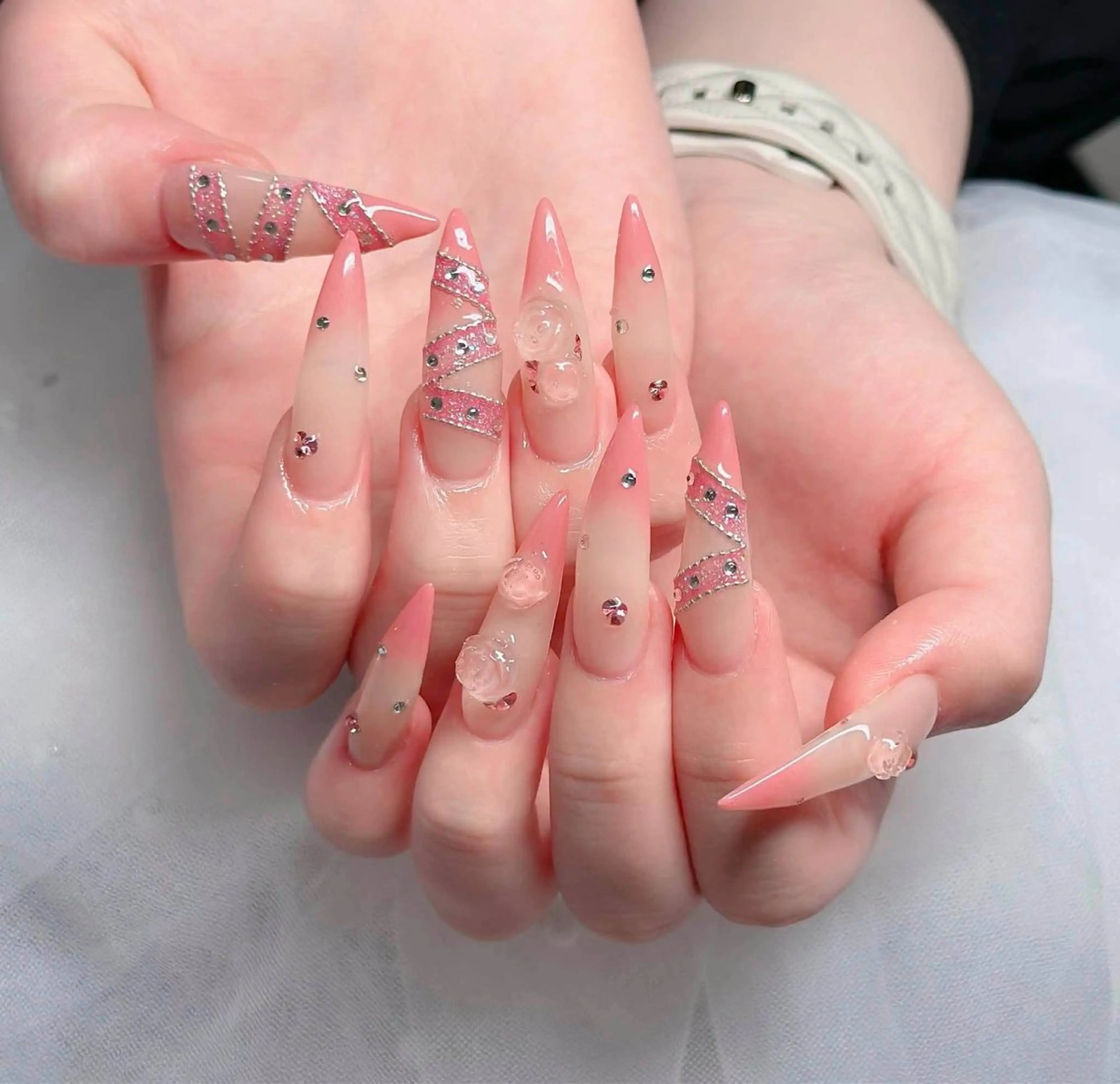 ネイル アートネイル ボルドー フレンチネイル ジェルネイル 氷ネイル・うるうるネイル ハンドネイル Julie Nailのネイルデザイン