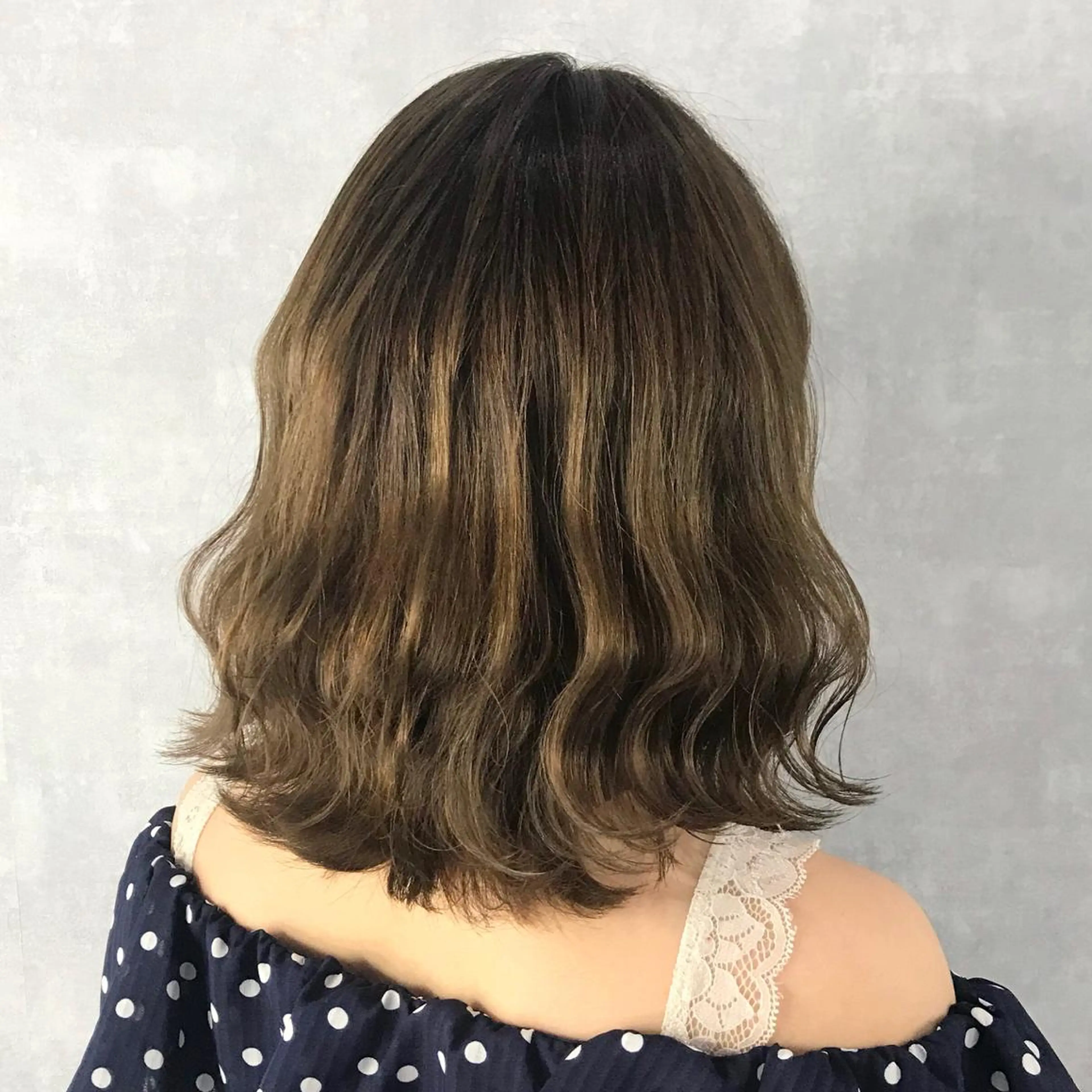 ミディアム カラー アディクシーカラー ベージュカラー ブリーチ K-POP好き美容師 🇰🇷Kai.Yのヘアスタイル