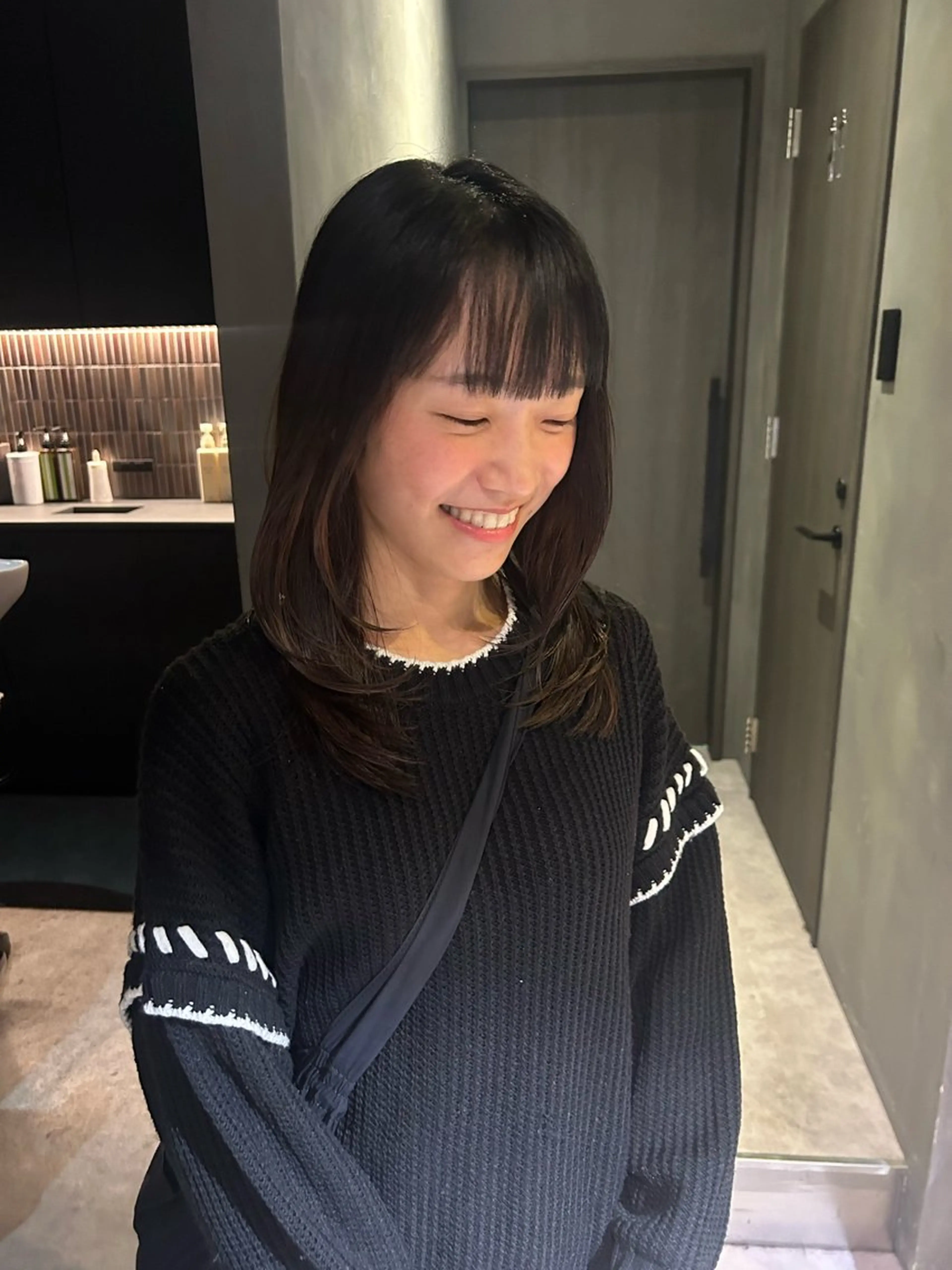 セミロング レイヤーカット 山本 夏樹のヘアスタイル