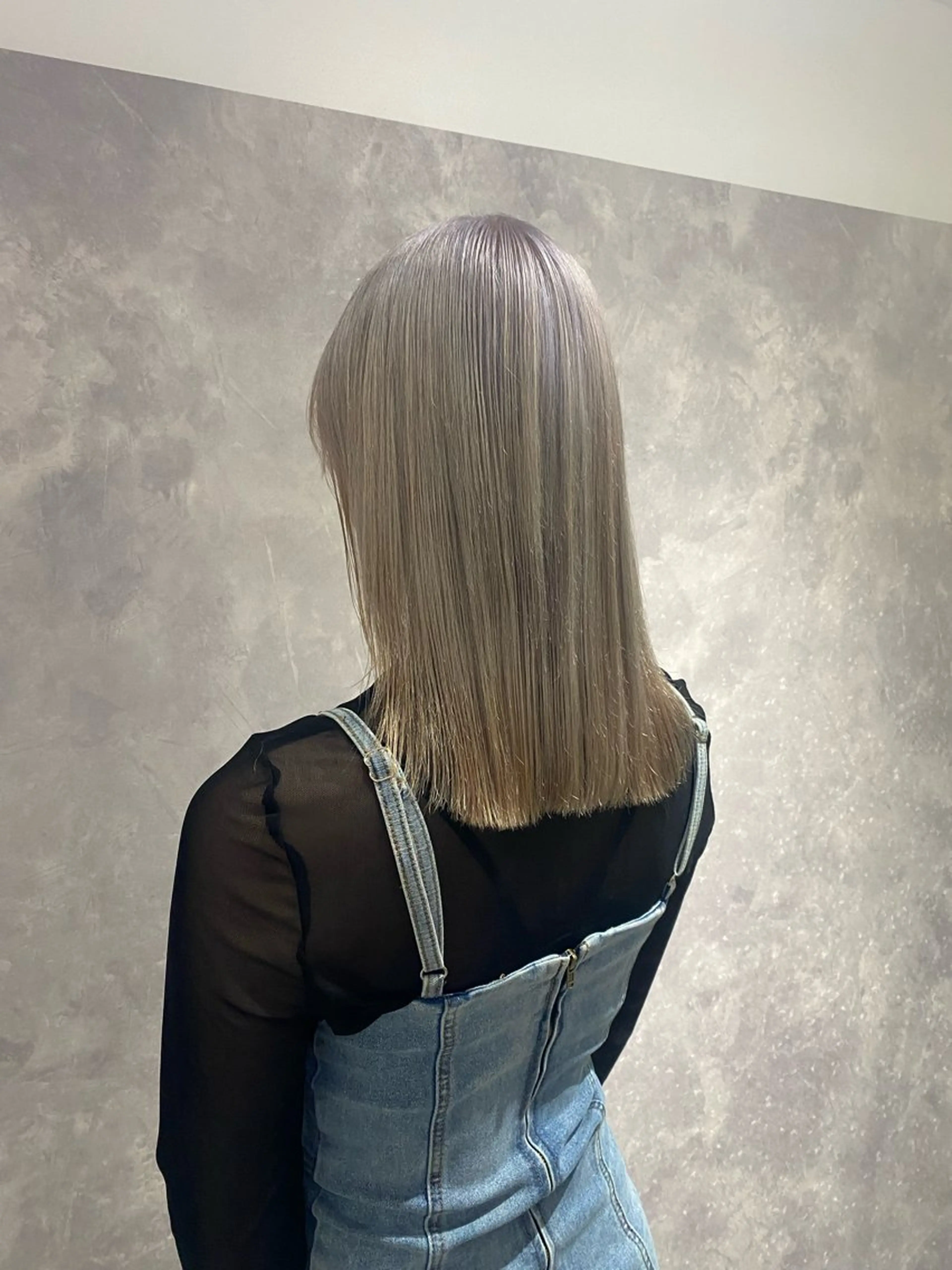 ミディアム カラー ブリーチ jyui/原宿 ハイトーン/デザインのヘアスタイル