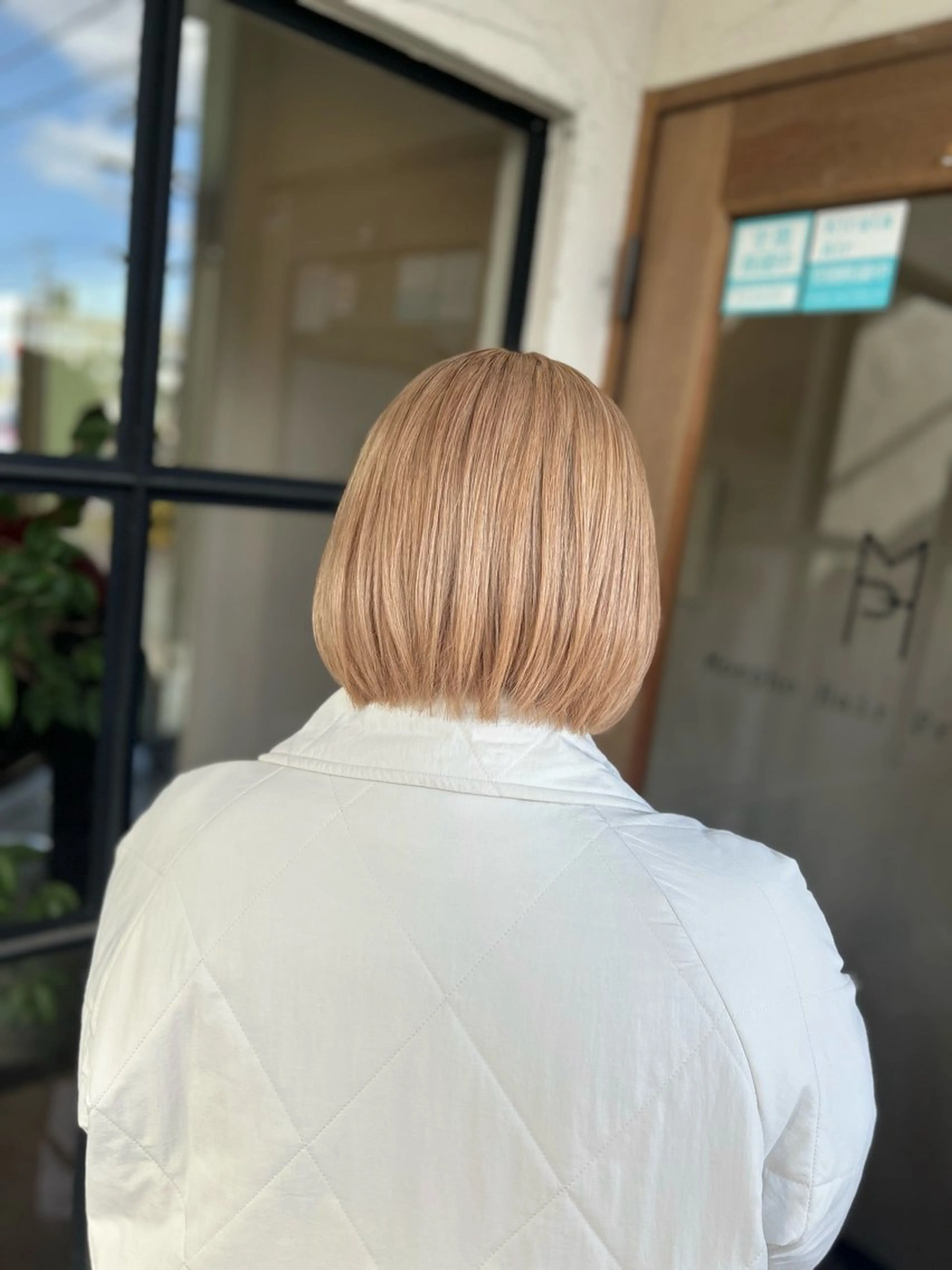 ショート カラー ショートボブ ベージュカラー ボブ ショートヘア カット ヘアカラー 井上 花音のヘアスタイル