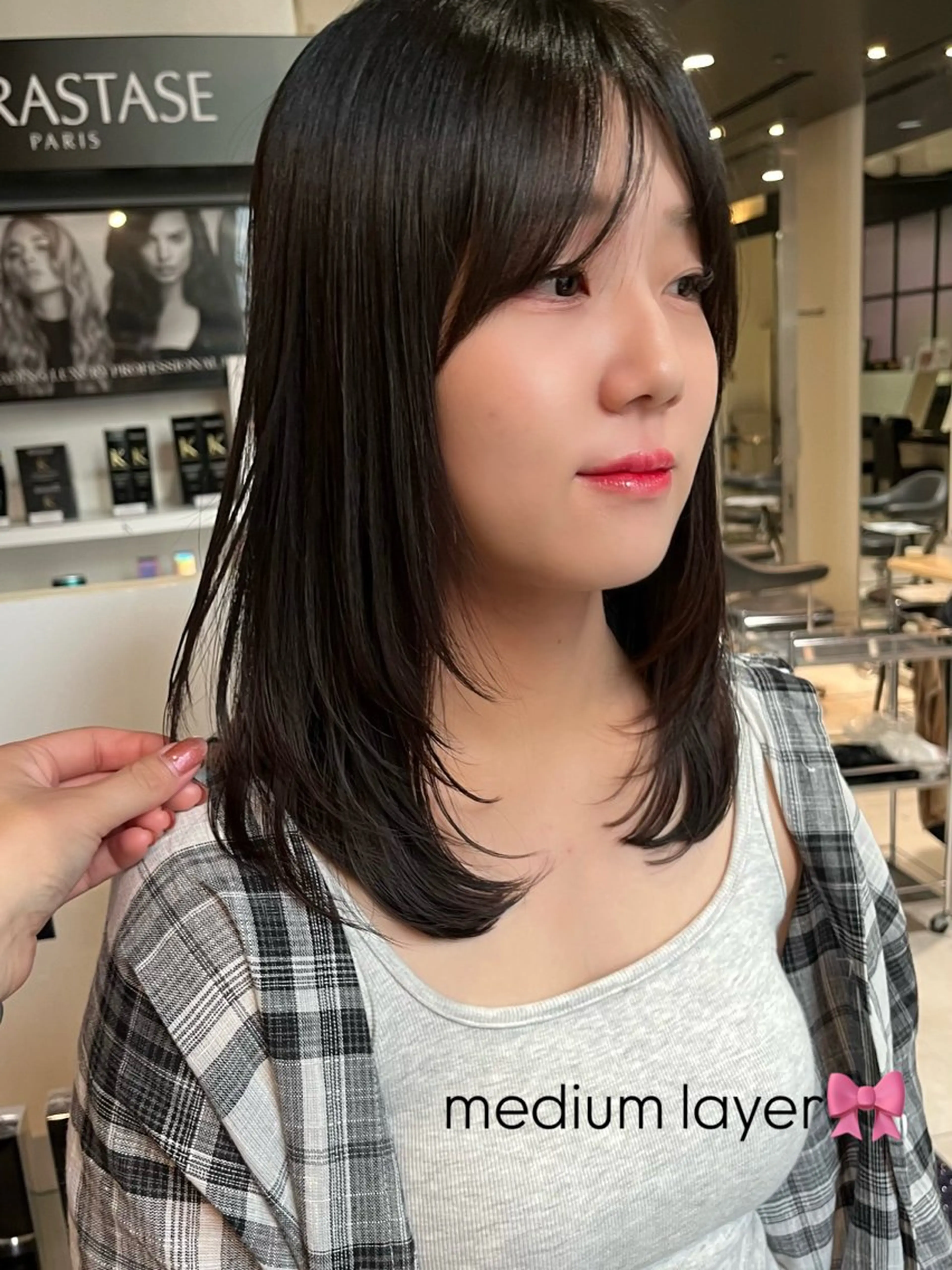 ミディアム カラー ミディアムレイヤー レイヤーカット trico心斎橋 ナツミのヘアスタイル