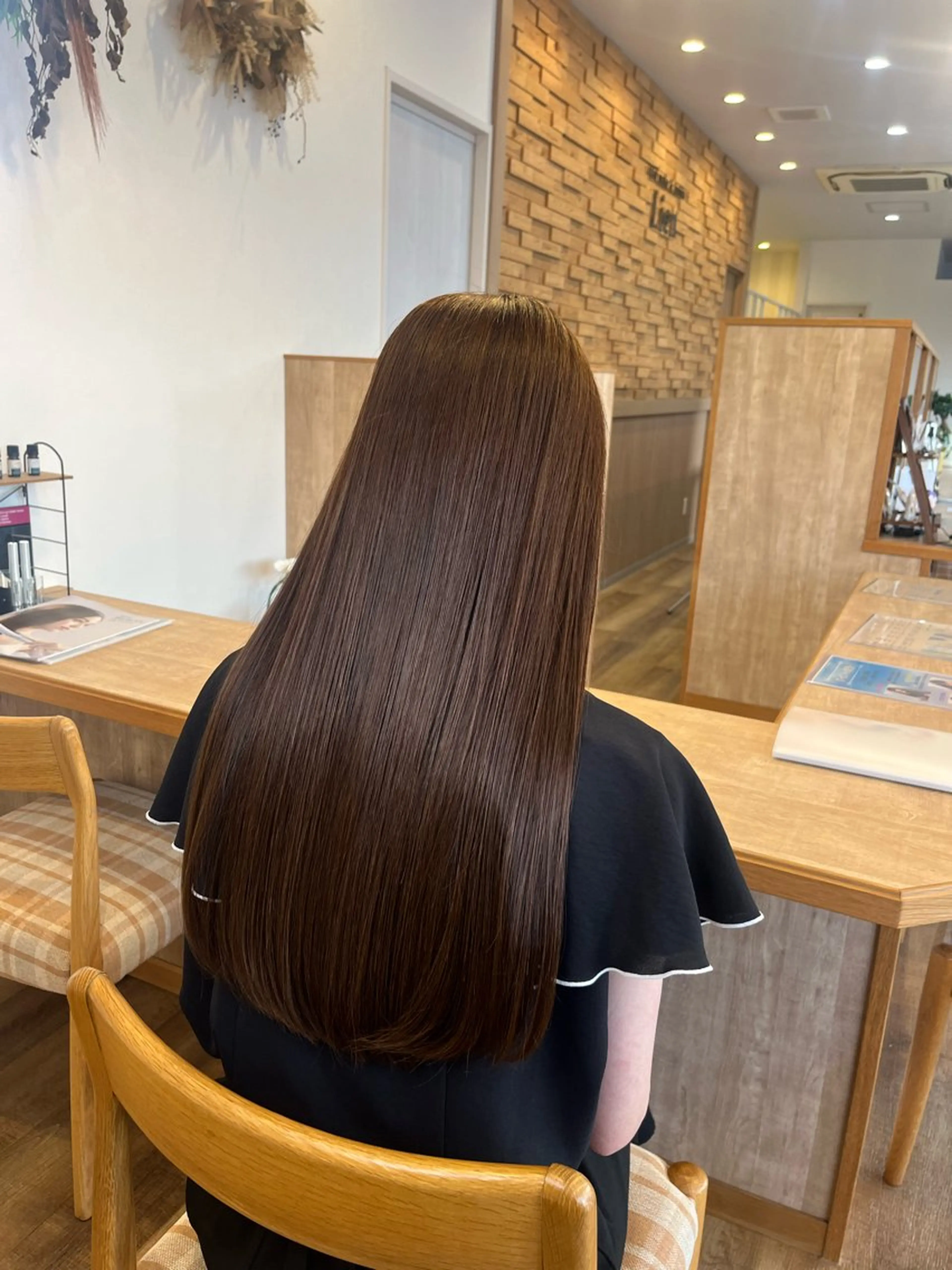 ロング カラー ブラウンカラー 髪質改善 トリートメント 宮本 楓のヘアスタイル