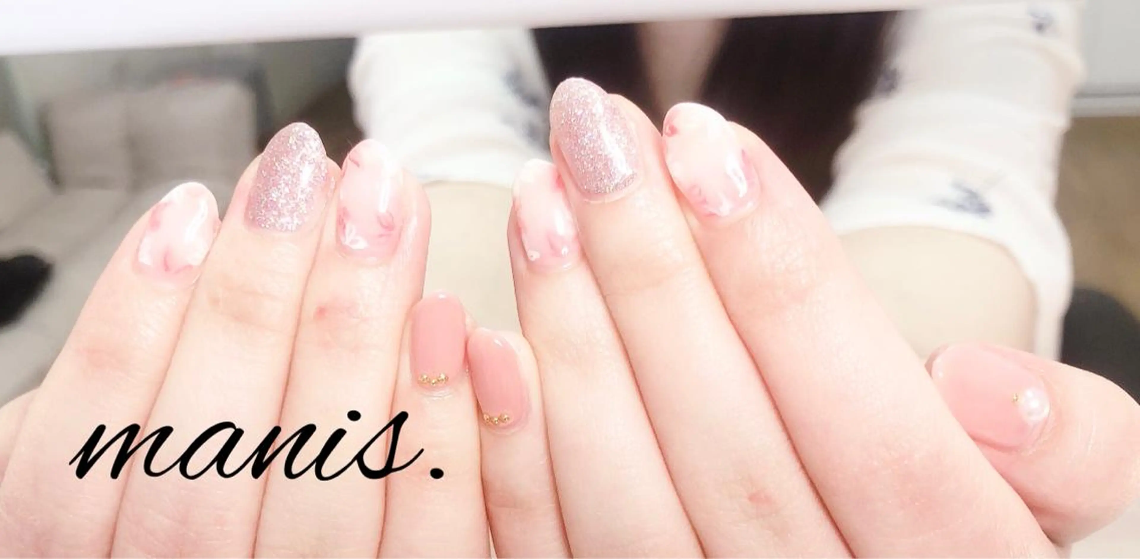 ネイル フラワーネイル manis .のネイルデザイン