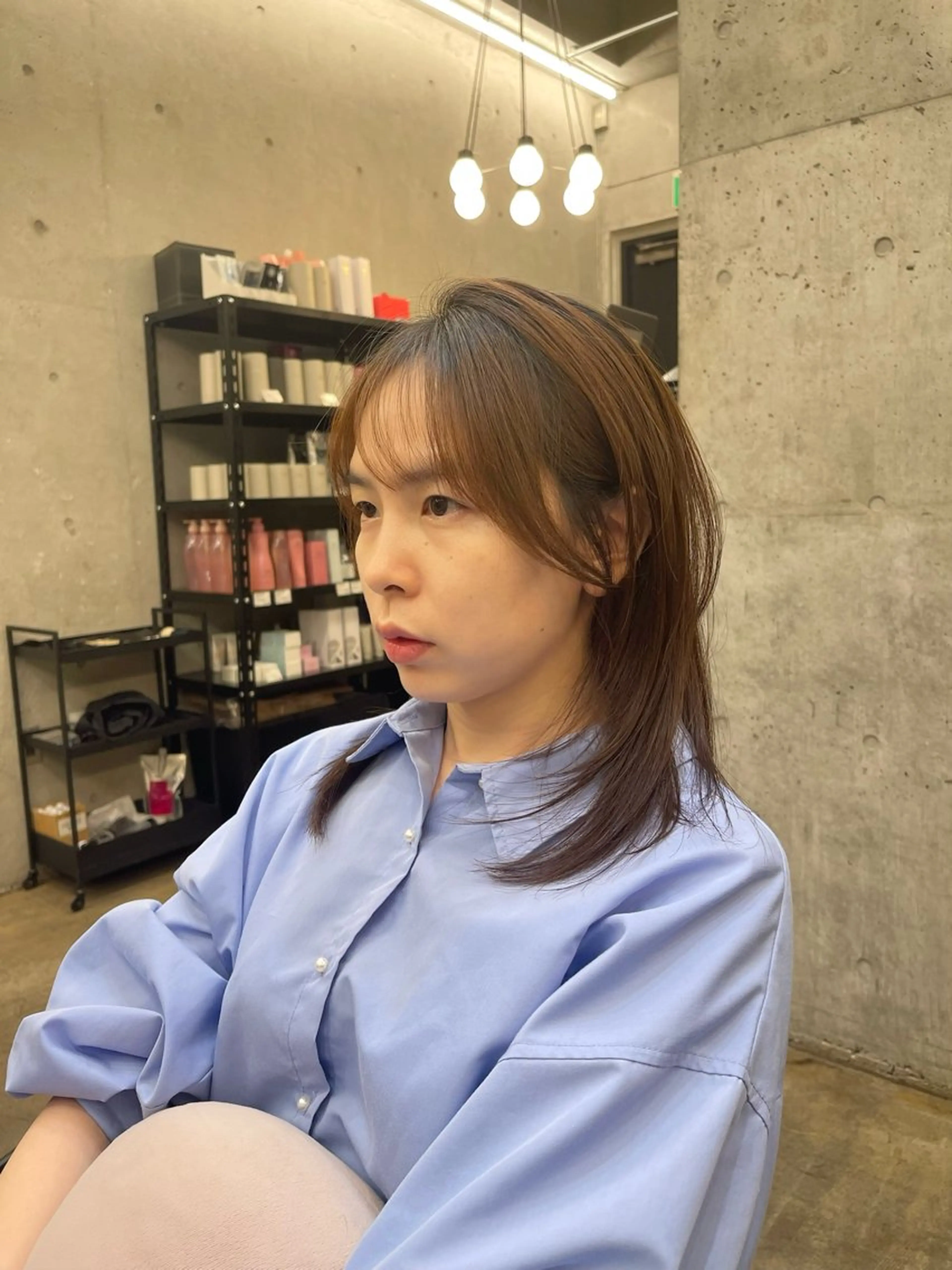 セミロング 顔周りカット レイヤーカット トリートメント まとまるレイヤー カット/透明感カラーのヘアスタイル