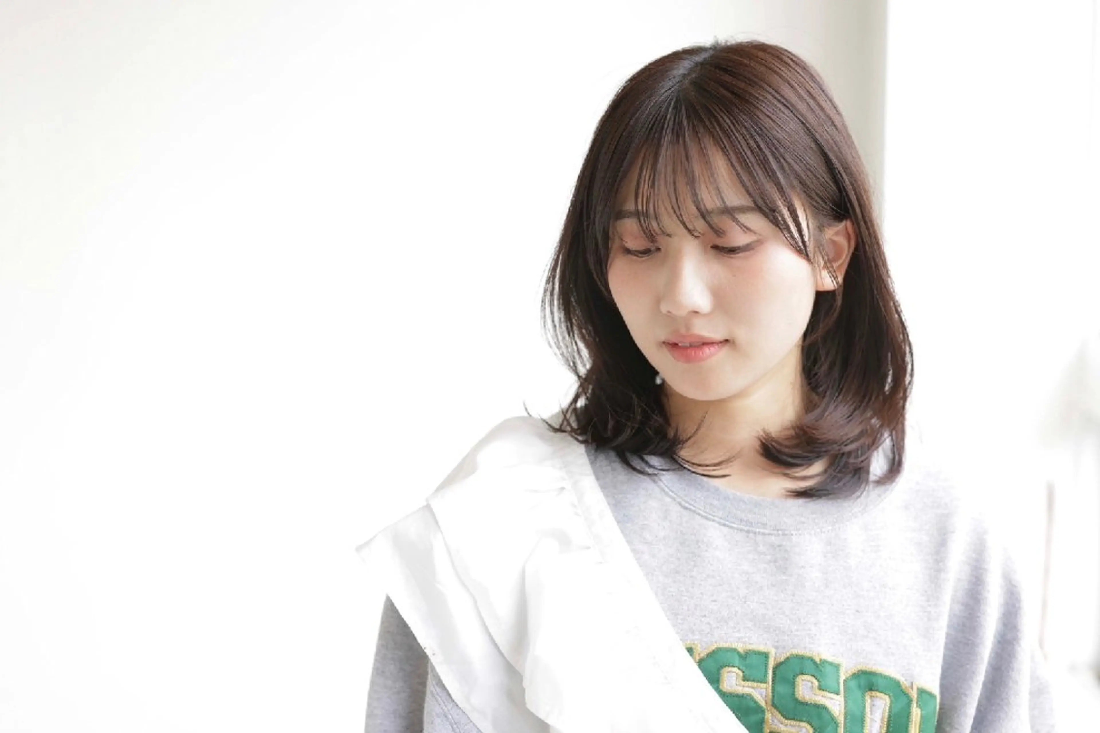 カラー 束感まつぱ🥑🤍 NATUKI🤍のヘアスタイル