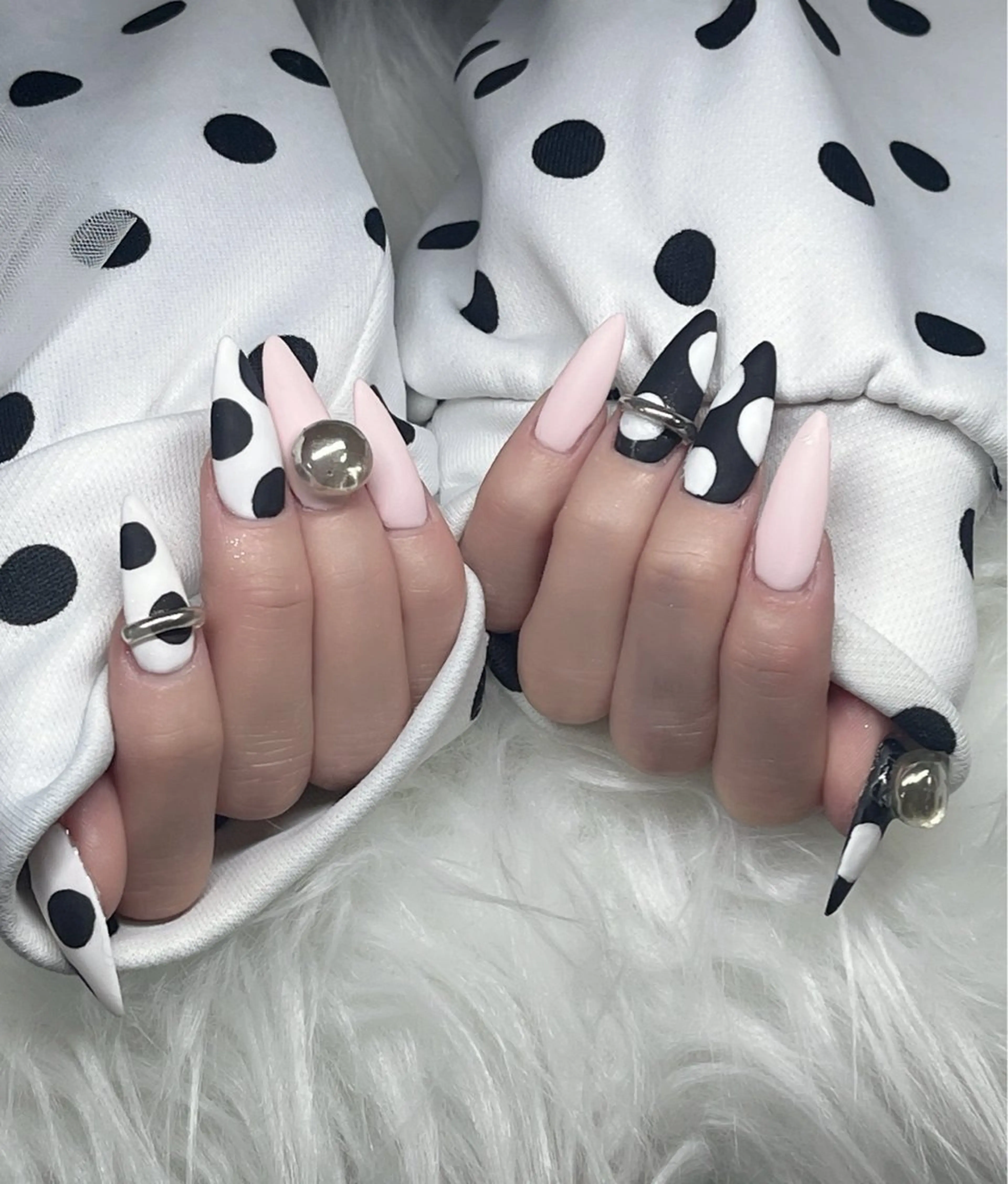 ネイル YOLO NAILのネイルデザイン