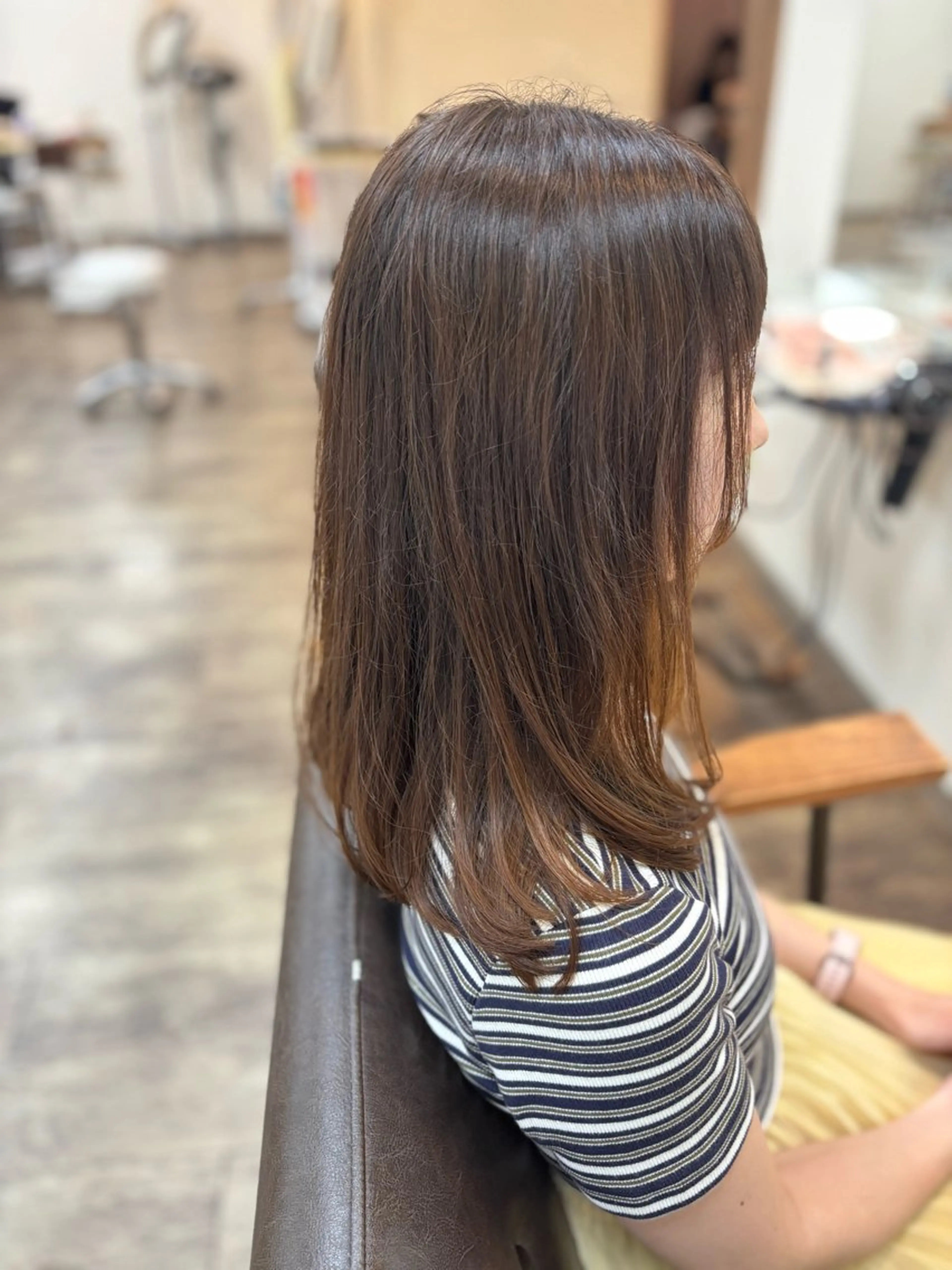 セミロング セミロングレイヤー レイヤーカット sage 井上のヘアスタイル