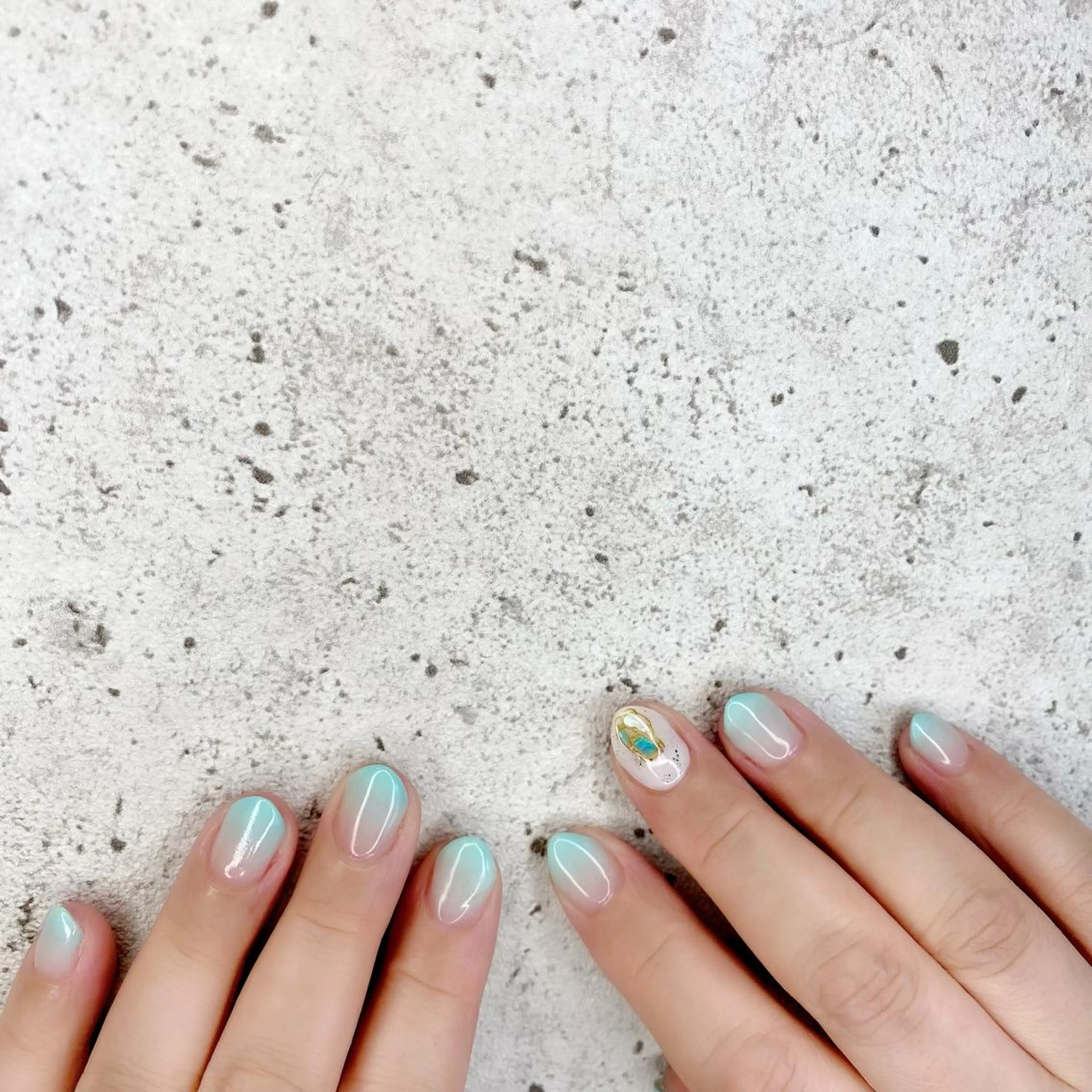 ショート カラー パーマ ヘアアレンジ メンズ キッズ ネイル マツエク・マツパ グラデーションカラー ショートヘア アートネイル グラデーション ショートネイル ハンドネイル Salon Ｋのネイルデザイン