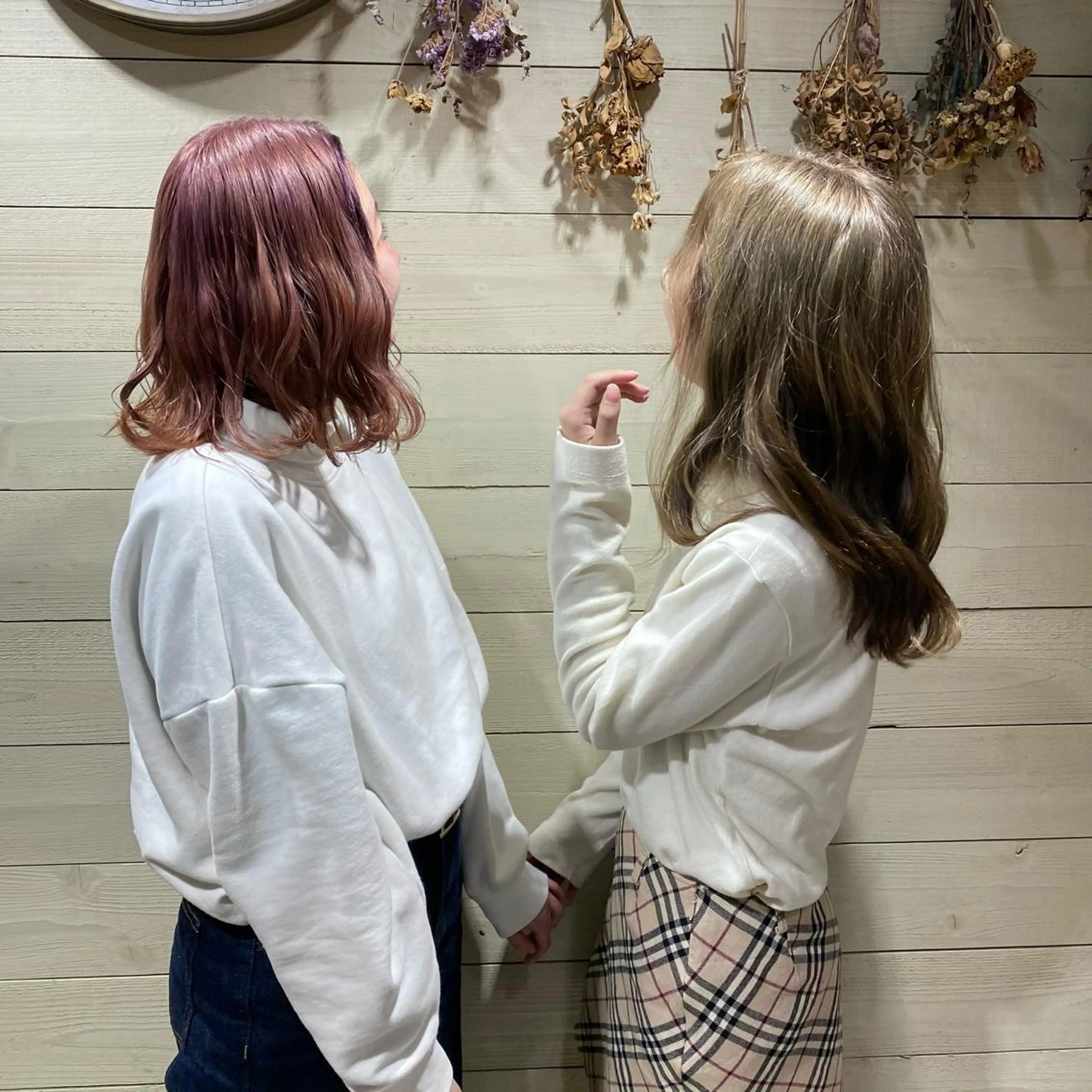 セミロング カラー ミズタ マイのヘアスタイル