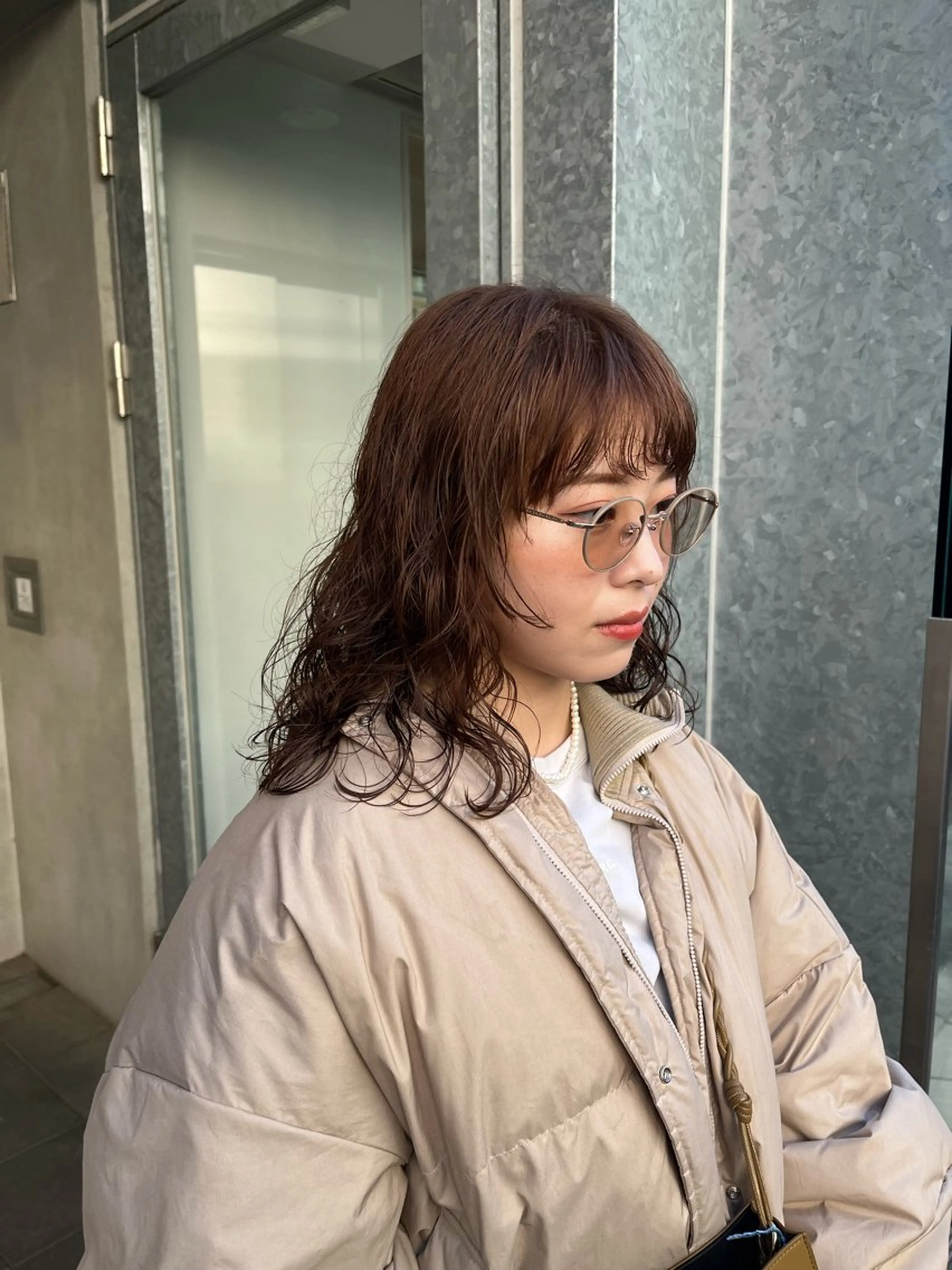 ミディアム カラー パーマ 渡邊 百咲のヘアスタイル