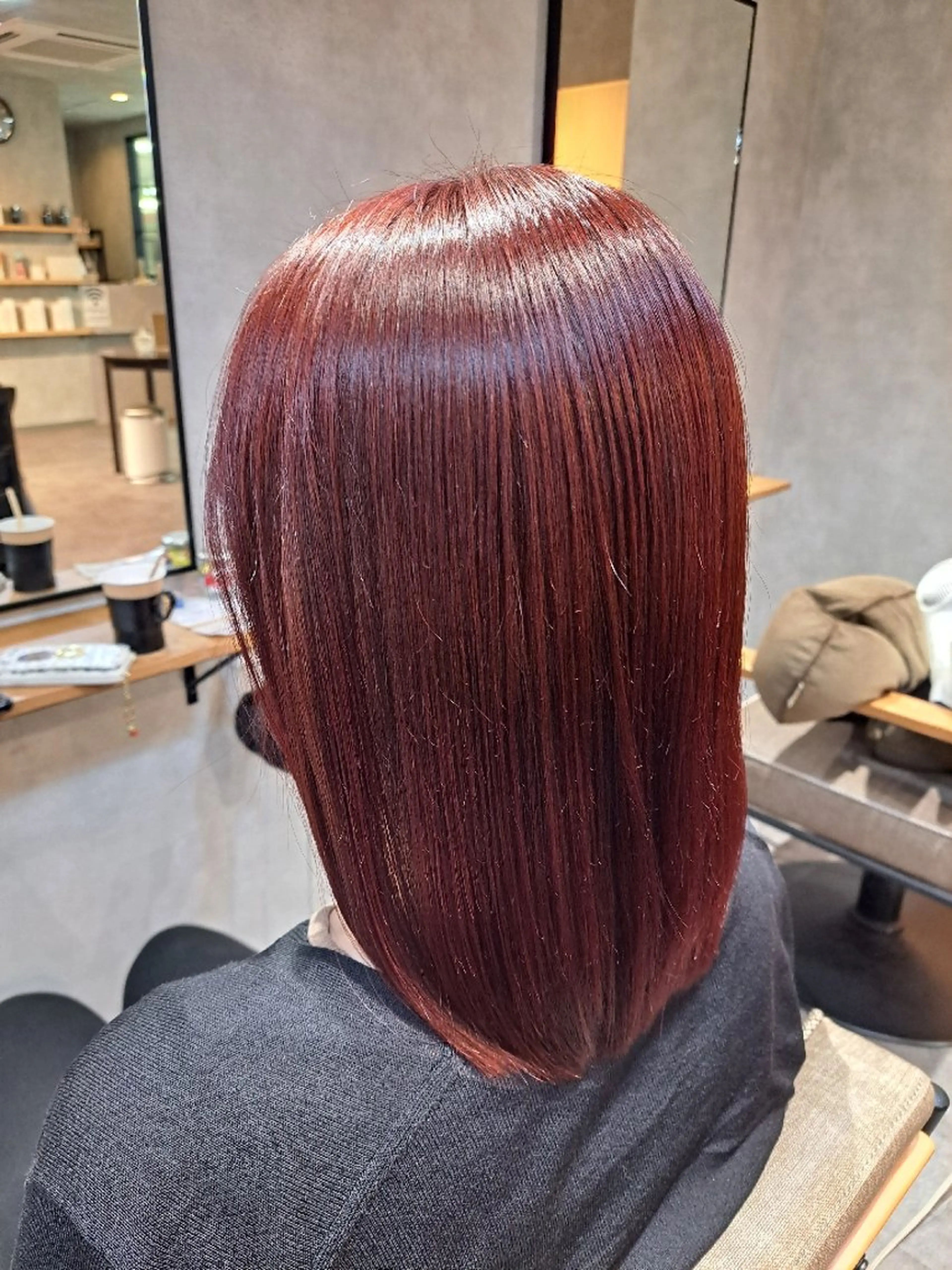 ミディアム レイヤー/透けカラー ✨KANAのヘアスタイル