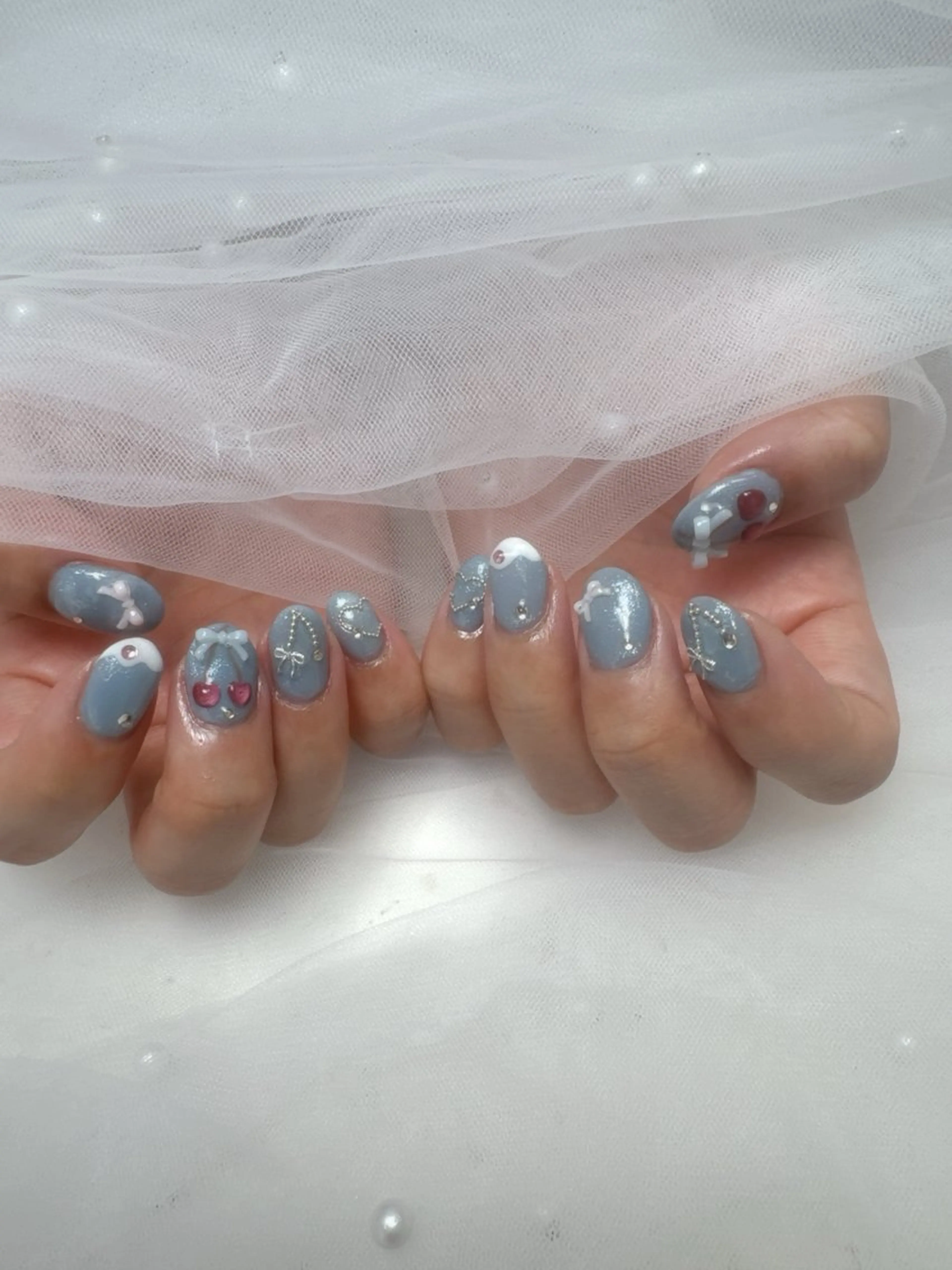 ネイル キラキラネイル 韓国ネイル 持ち込み ワンホンネイル ハンドネイル Queeens nailのネイルデザイン