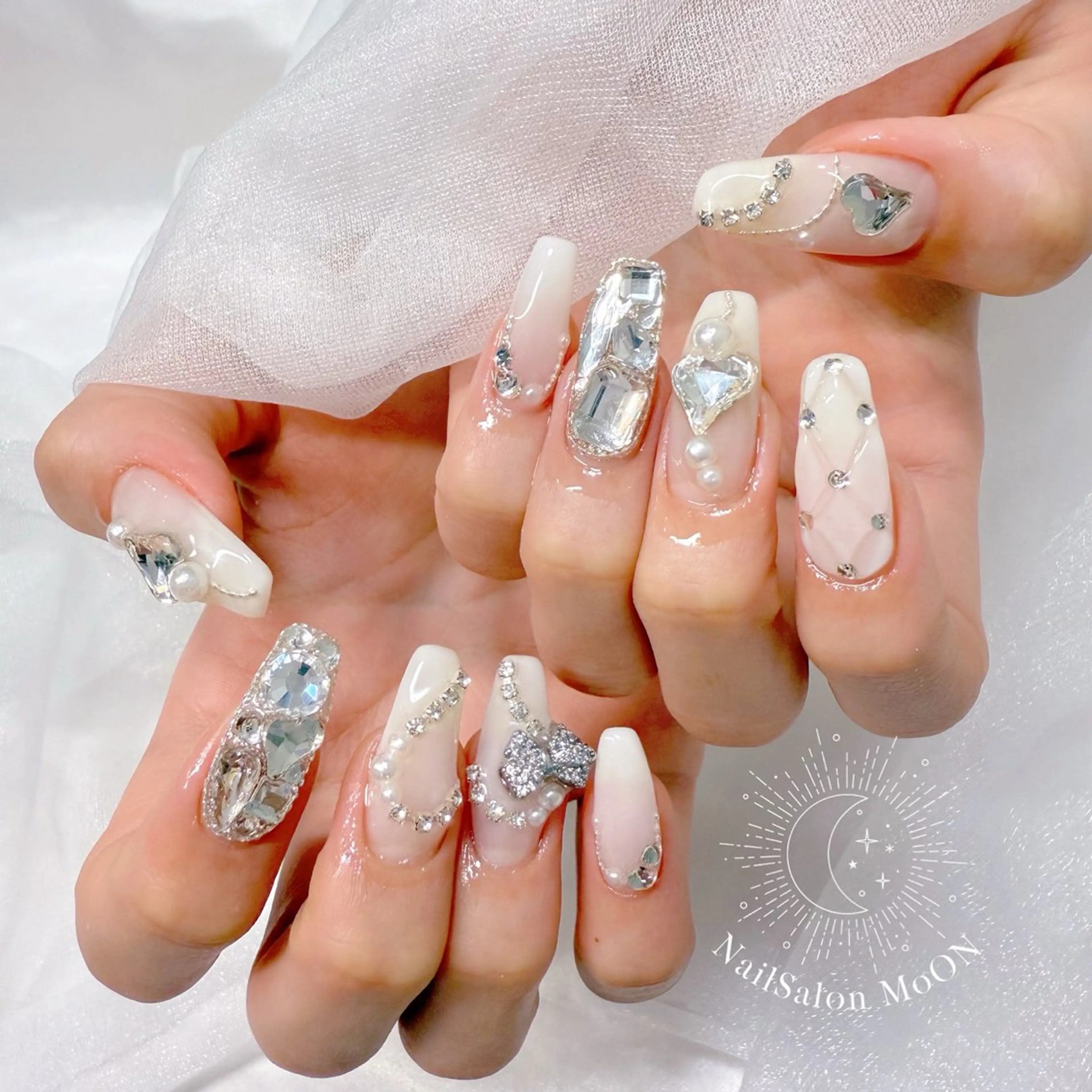 ネイル ハンドネイル ハンドケア MoON...❤︎ MeGuのネイルデザイン