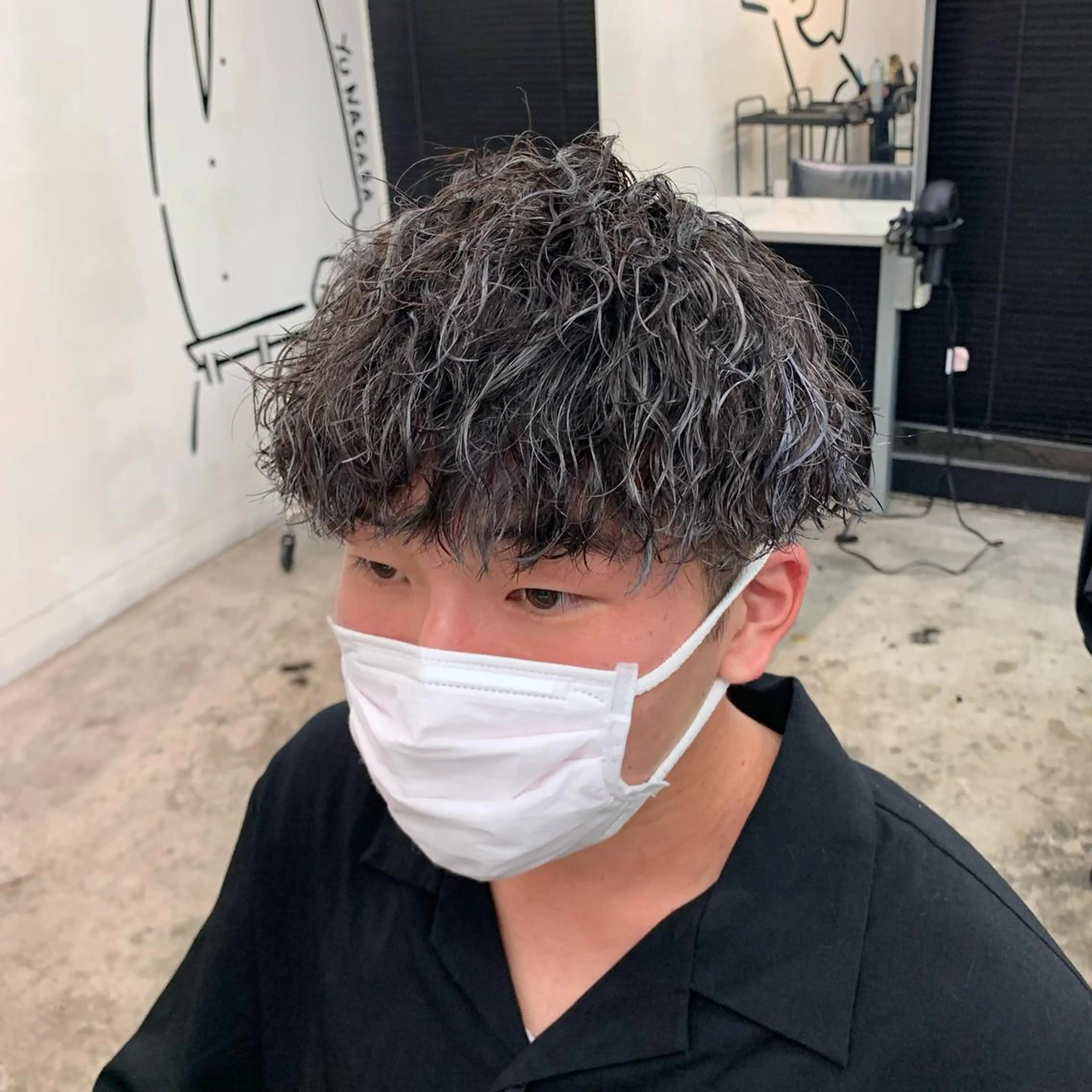 ショート カラー パーマ メンズ メンズハイライト ハイライトカラー ハイライト カット ヘアカラー パーマ メンズ特化美容師/ 藤戸 椋のヘアスタイル