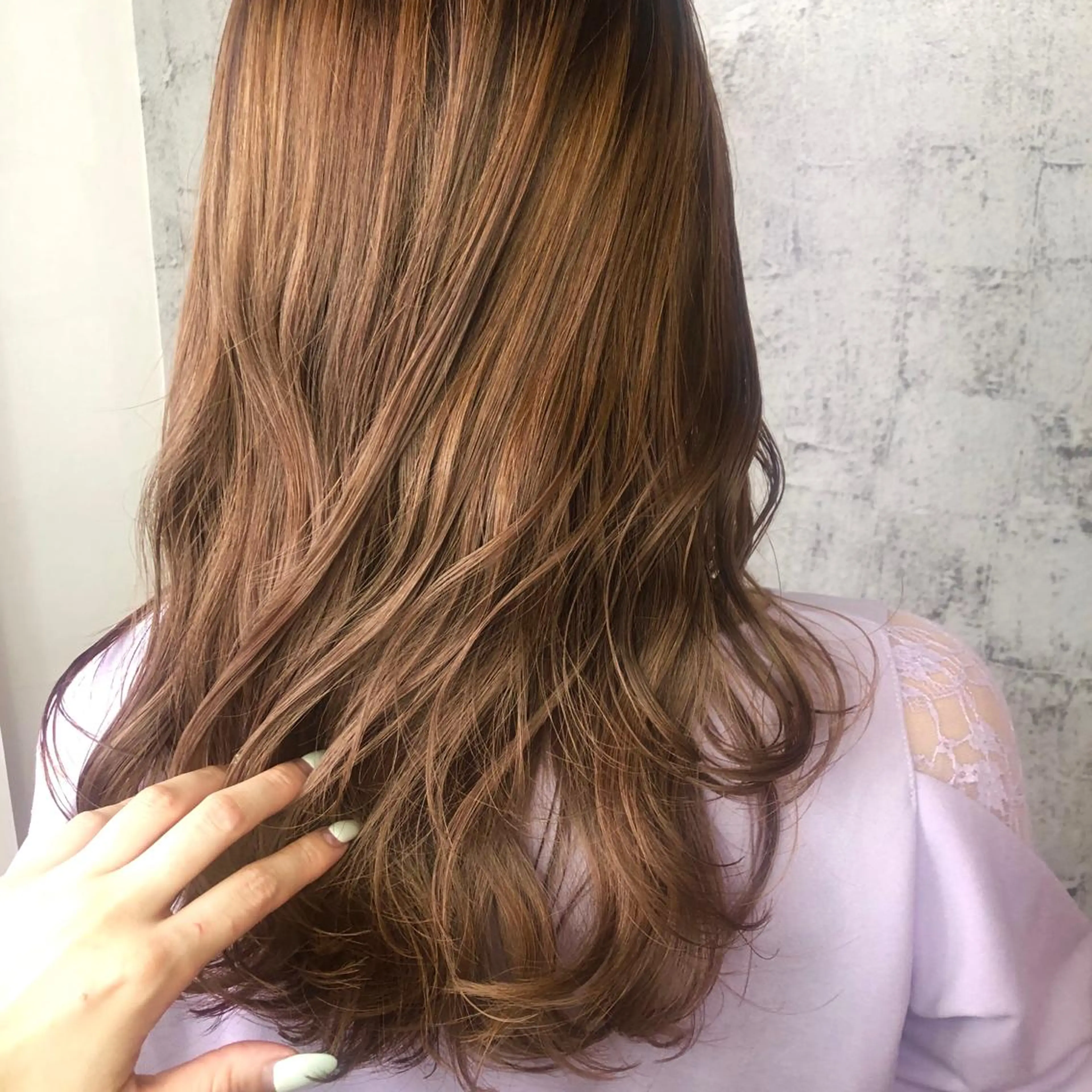 ロング カラー ベージュカラー ピンクカラー ピンクベージュ 小顔レイヤー/ ベージュ🤍Rieのヘアスタイル